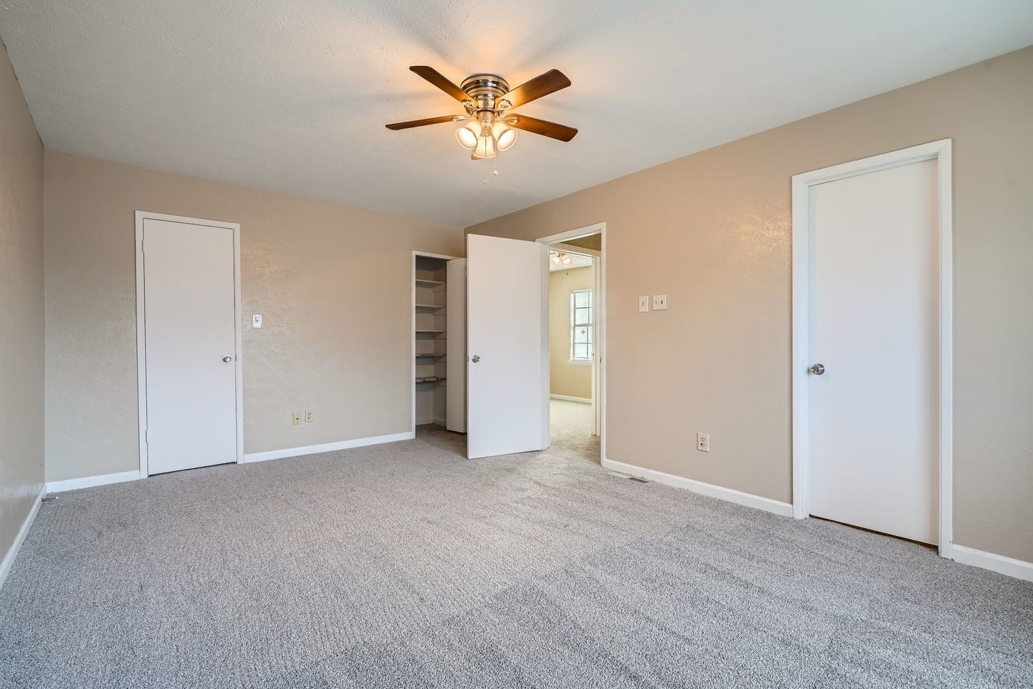 5714 Mackmiller Street, Houston, TX 77049 Primary Bedroom