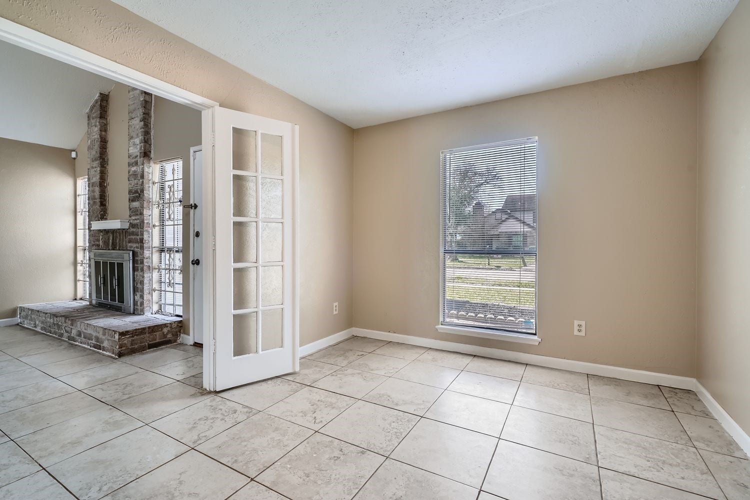 5714 Mackmiller Street, Houston, TX 77049 Study