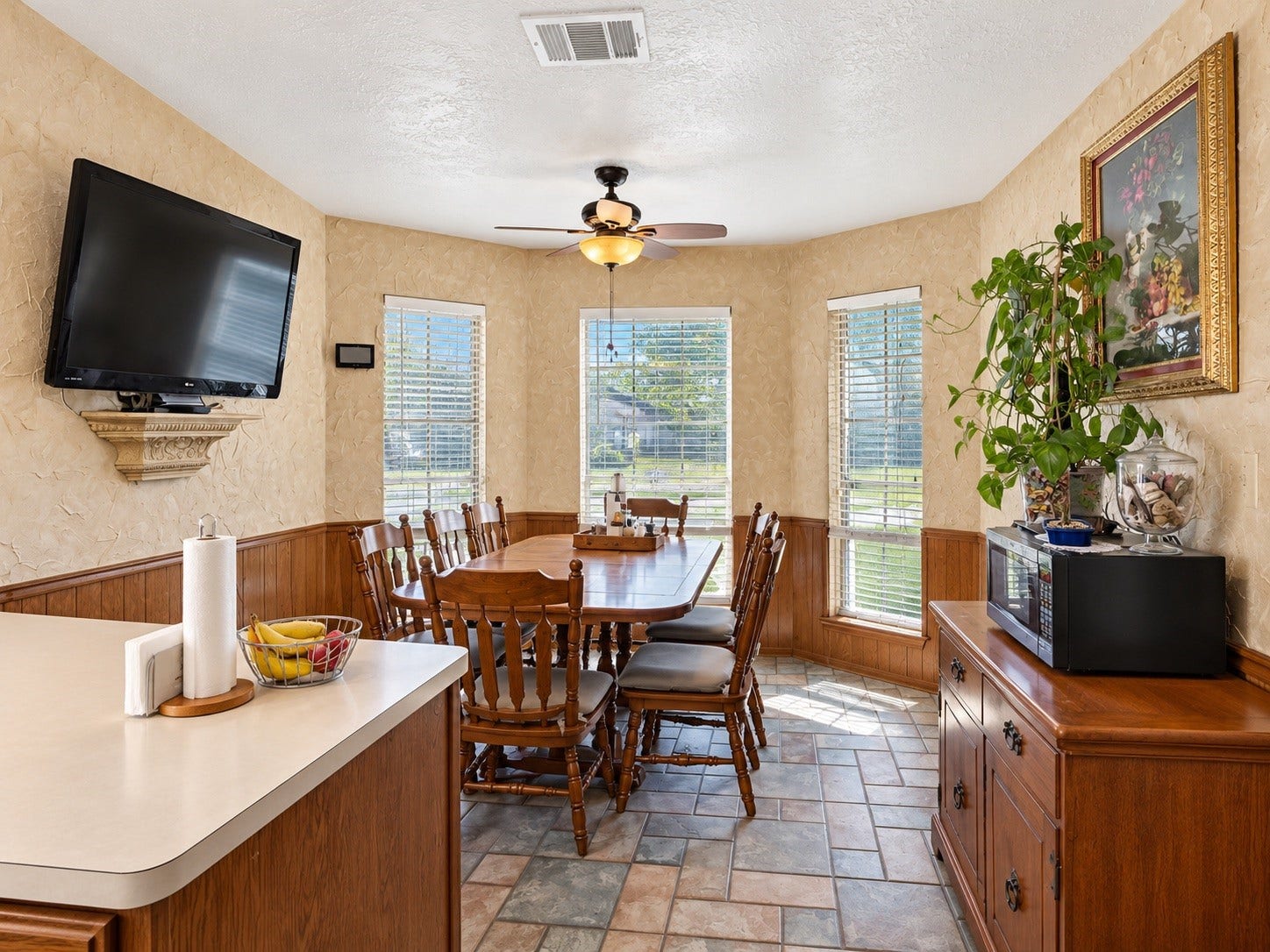 6007 Bee Hive Drive, Pasadena, TX 77505
