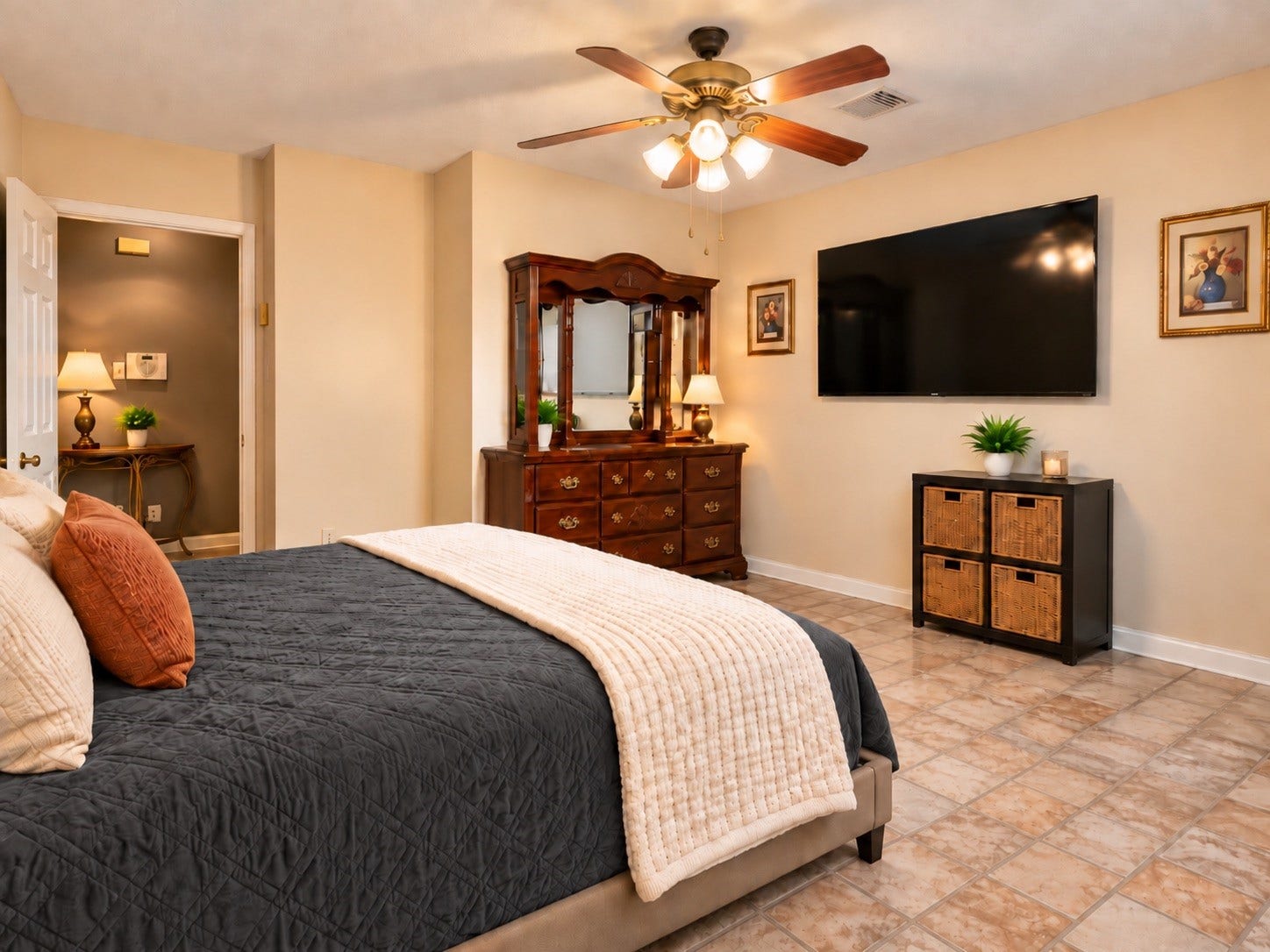 6007 Bee Hive Drive, Pasadena, TX 77505