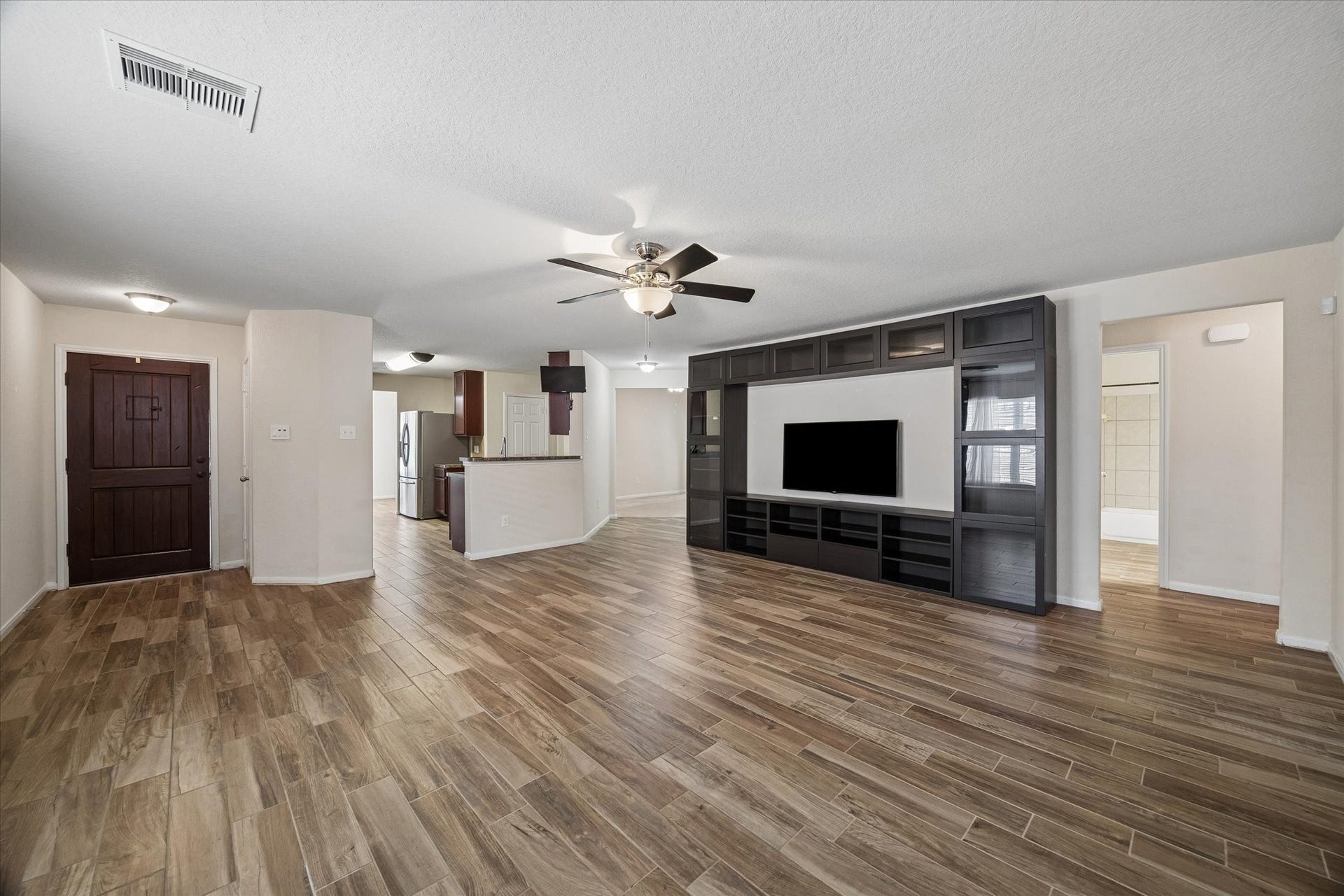 15643 Sheldon Ridge Way, Houston, TX 77044 15643 Sheldon Ridge Way, Houston, TX 77044