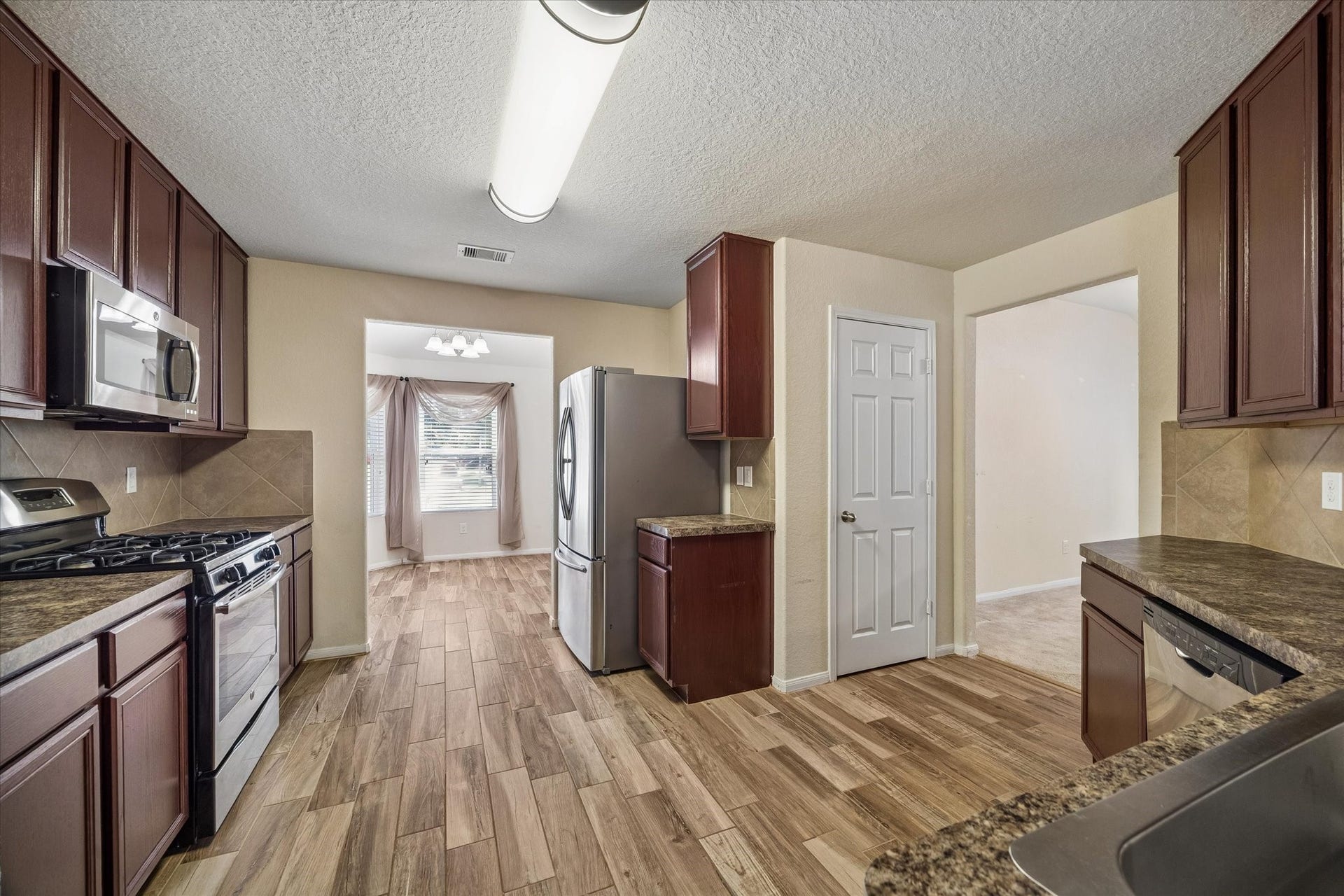 15643 Sheldon Ridge Way, Houston, TX 77044 15643 Sheldon Ridge Way, Houston, TX 77044