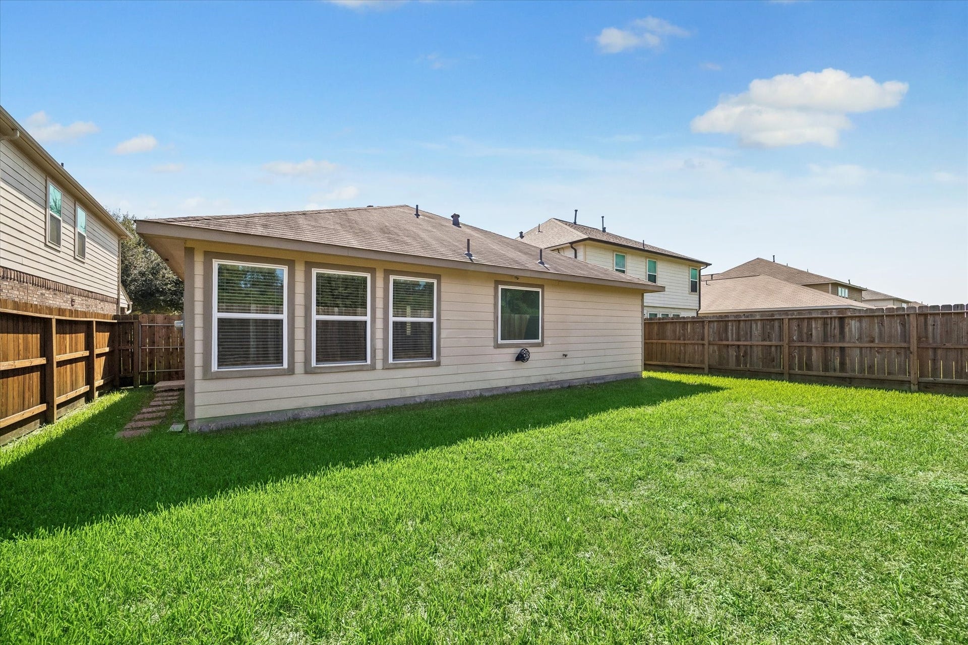 15643 Sheldon Ridge Way, Houston, TX 77044 15643 Sheldon Ridge Way, Houston, TX 77044