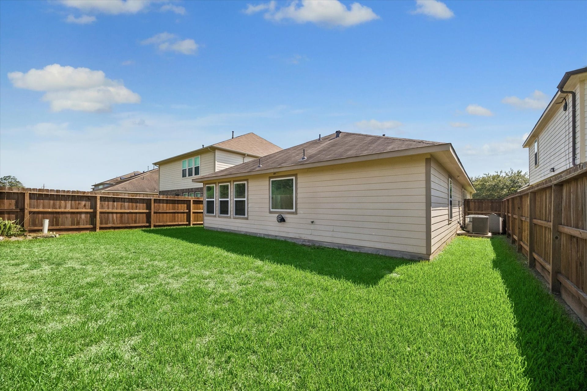 15643 Sheldon Ridge Way, Houston, TX 77044 15643 Sheldon Ridge Way, Houston, TX 77044