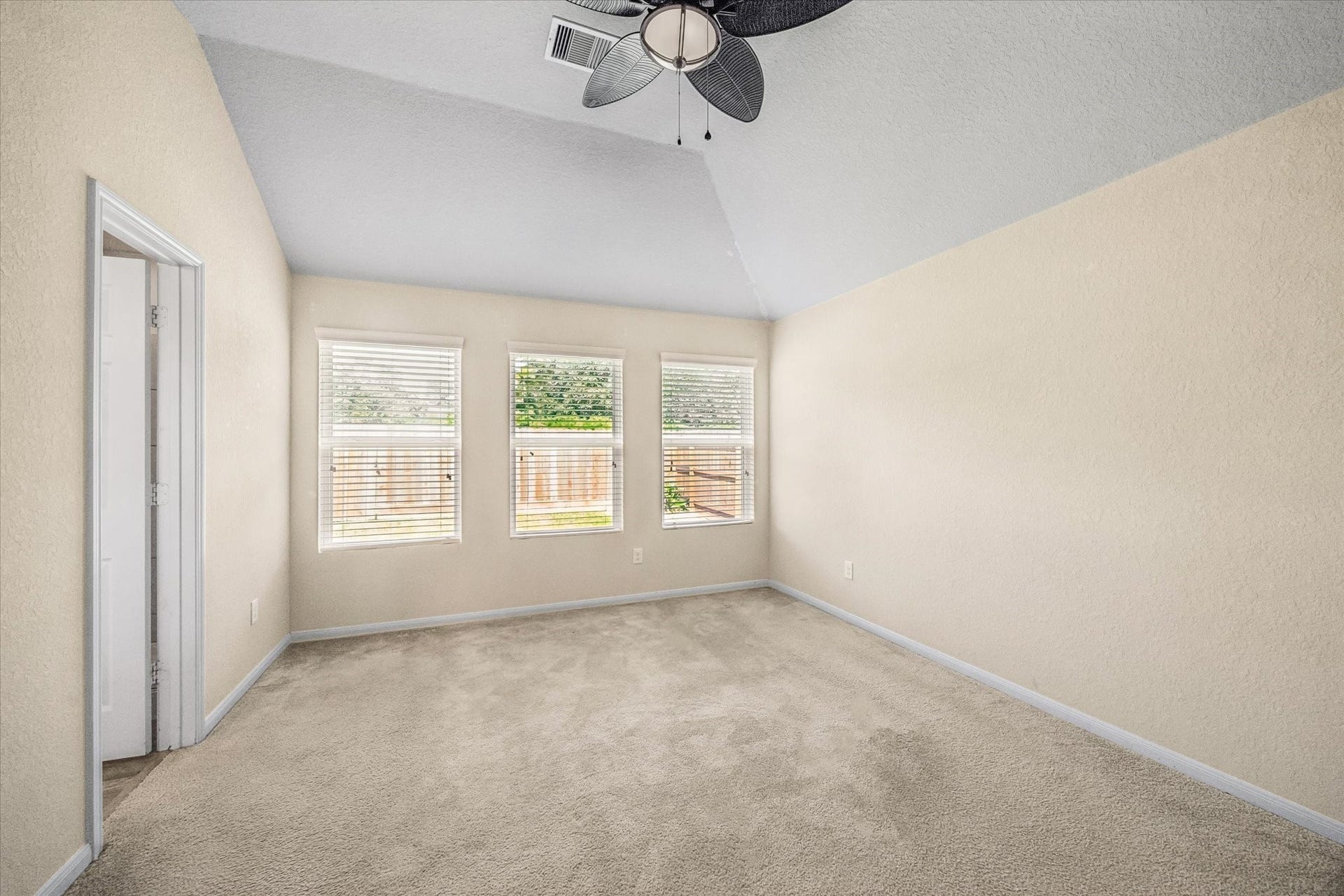 15643 Sheldon Ridge Way, Houston, TX 77044 15643 Sheldon Ridge Way, Houston, TX 77044