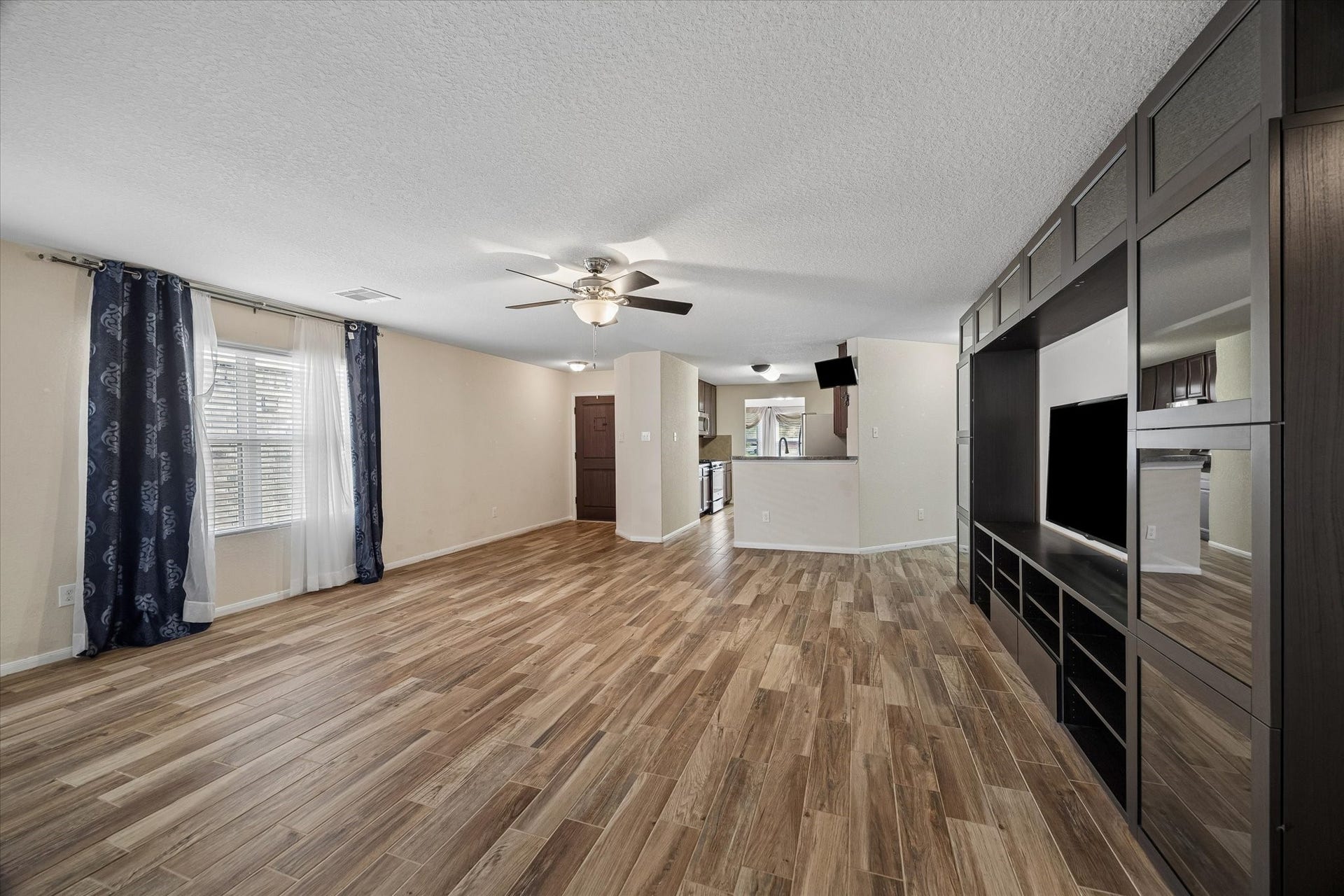 15643 Sheldon Ridge Way, Houston, TX 77044 15643 Sheldon Ridge Way, Houston, TX 77044
