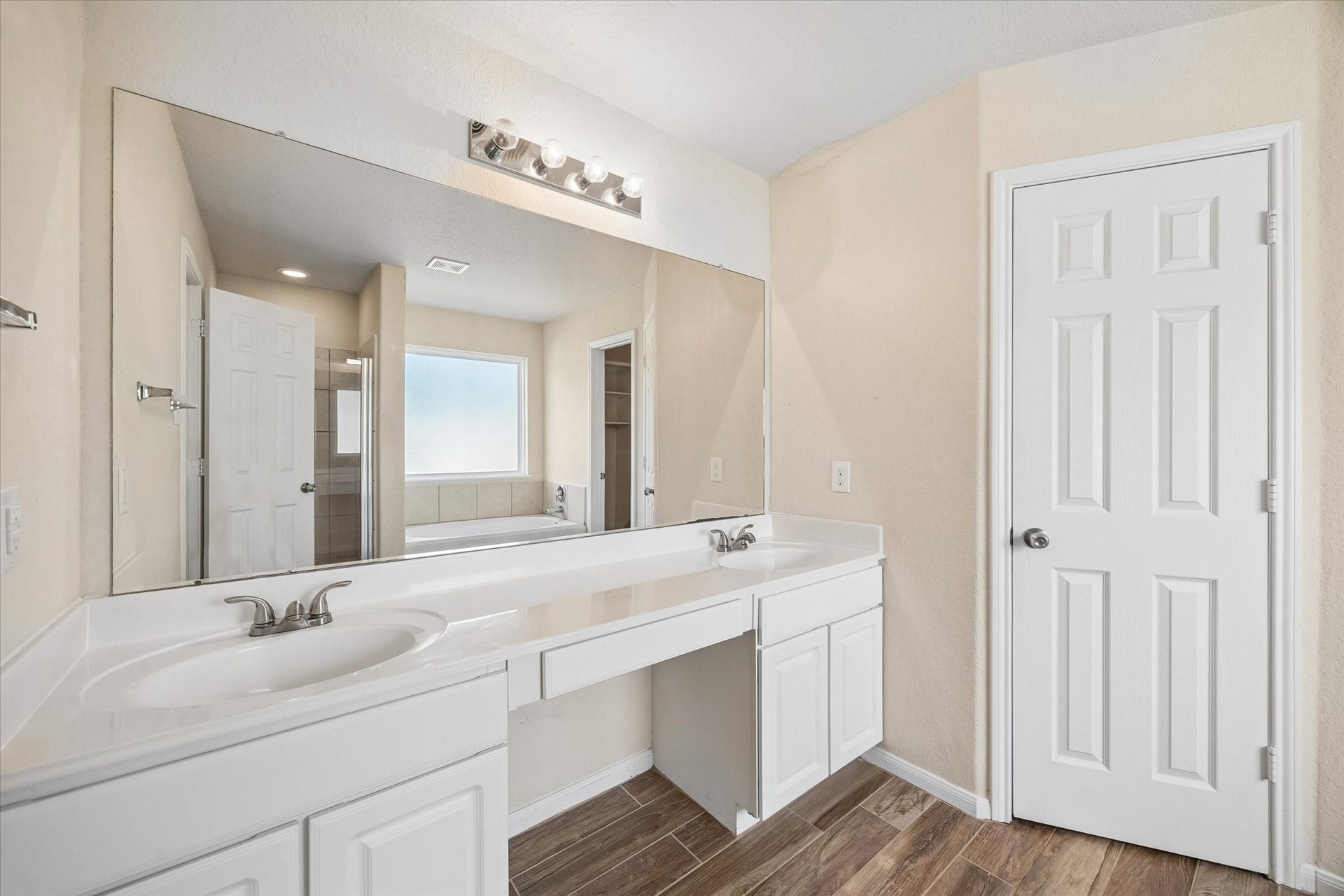 15643 Sheldon Ridge Way, Houston, TX 77044 15643 Sheldon Ridge Way, Houston, TX 77044