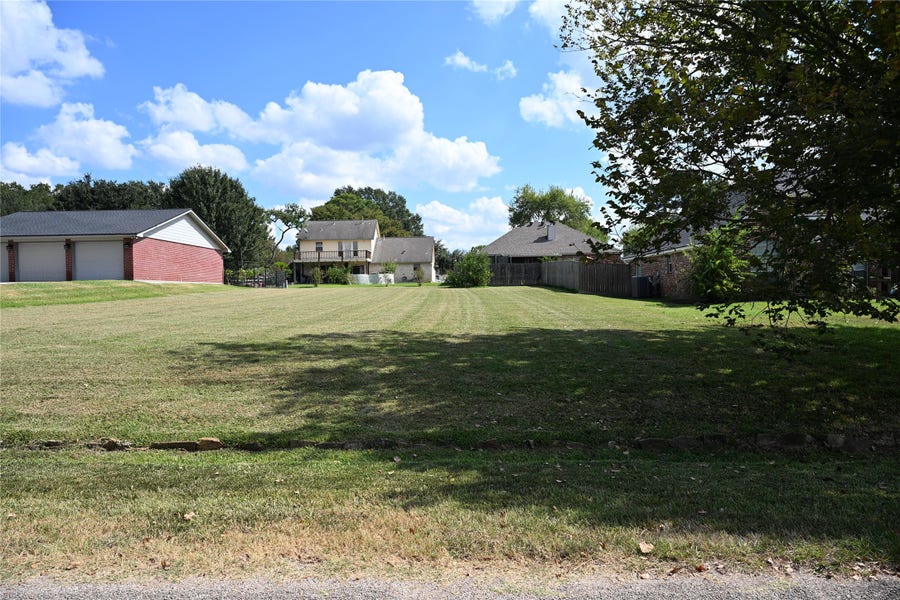 Property photo for 000 West Shore Drive, Willis, TX