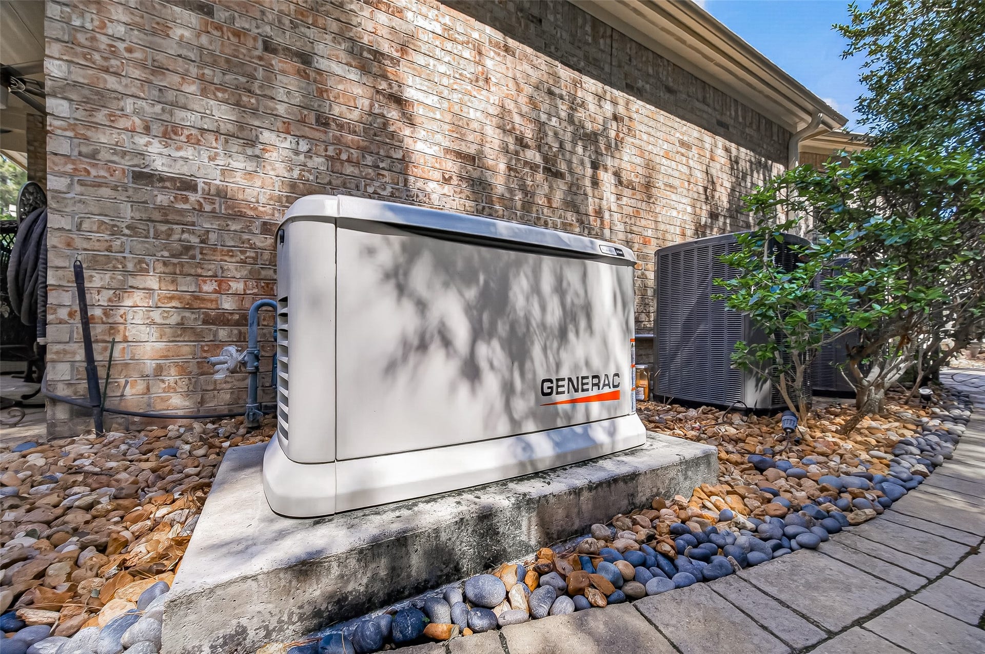 1811 Arbor Forest Trail, Houston, TX 77345 Whole home generator