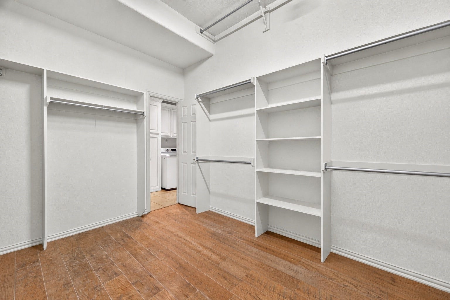 1811 Arbor Forest Trail, Houston, TX 77345 Primary Closet