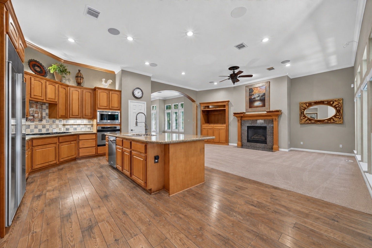 1811 Arbor Forest Trail, Houston, TX 77345 Virtually removed furniture to show a different perspective