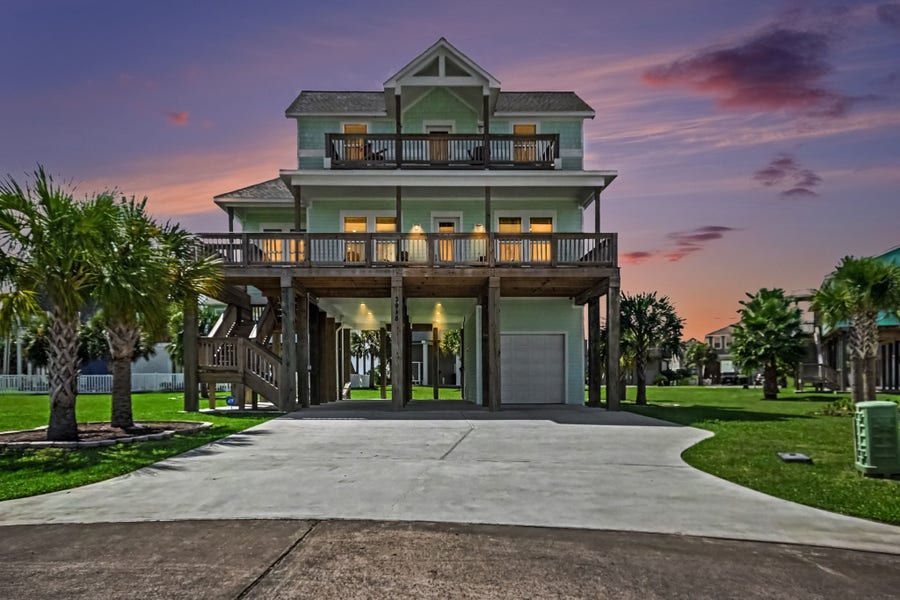 Property photo for 3918 Palmdale Court, Galveston, TX