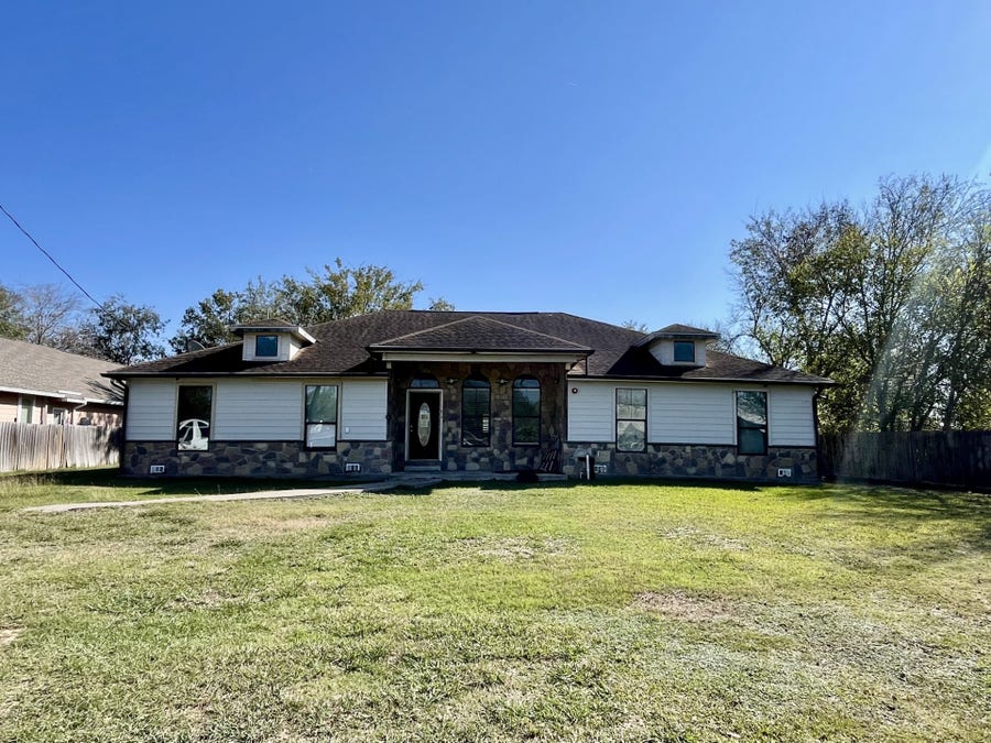 Property photo for 13203 Highway 59, Kendleton, TX