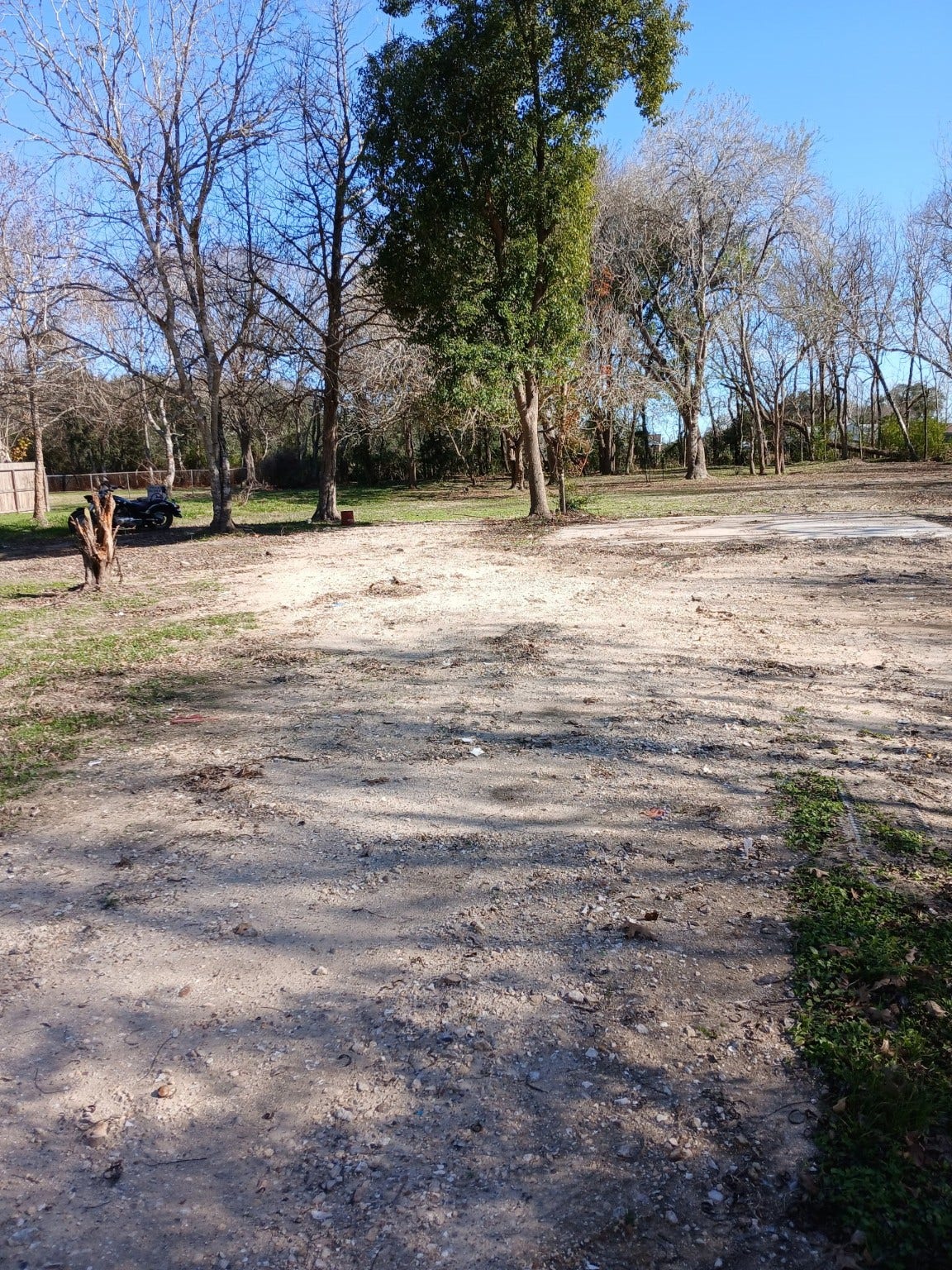 8019 Bellwood Drive, Hitchcock, TX 77563 8019 Bellwood Drive, Hitchcock, TX 77563