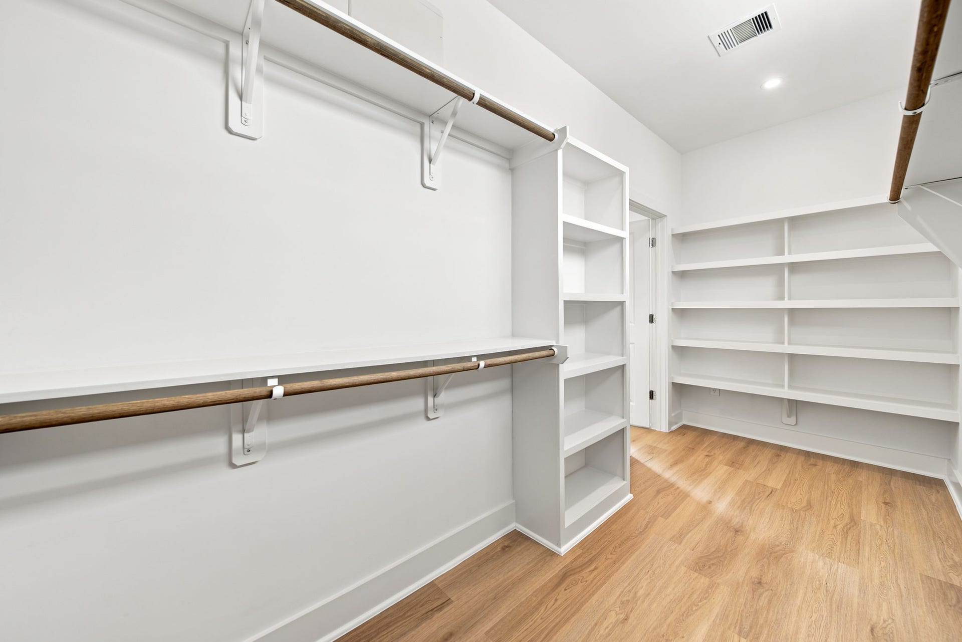 1648 W Tidwell Road, Houston, TX 77091 Built-in shelves in your primary closet.