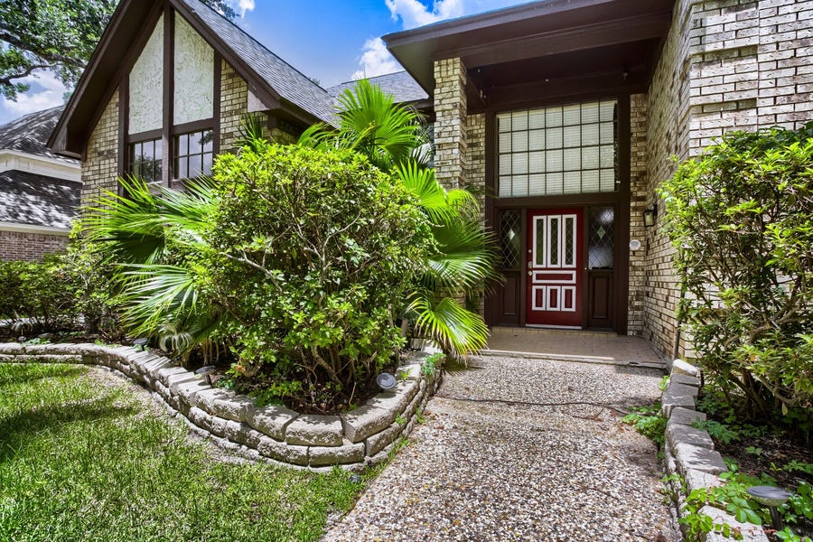 Property photo for 6906 Mossridge Drive, Houston, TX
