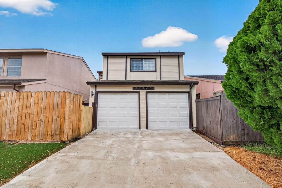 Property photo for 12327 Crest Lake Drive, Houston, TX