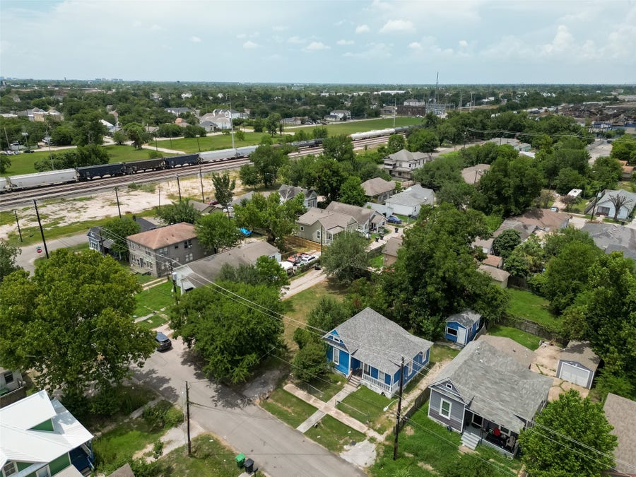 Property photo for 2201 Sumpter Street, Houston, TX