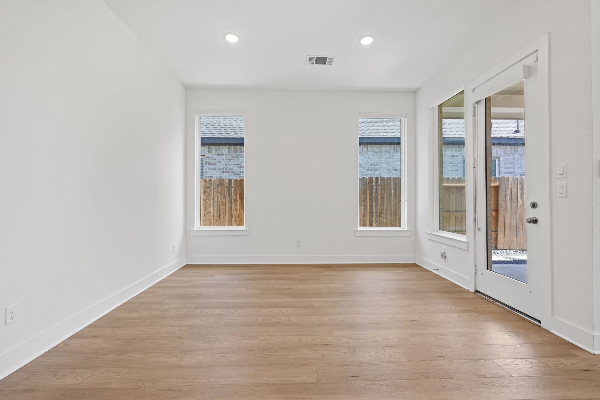 9211 Fury Landing Lane, Tomball, TX 77375 Dining area is right in the heart of the open family space