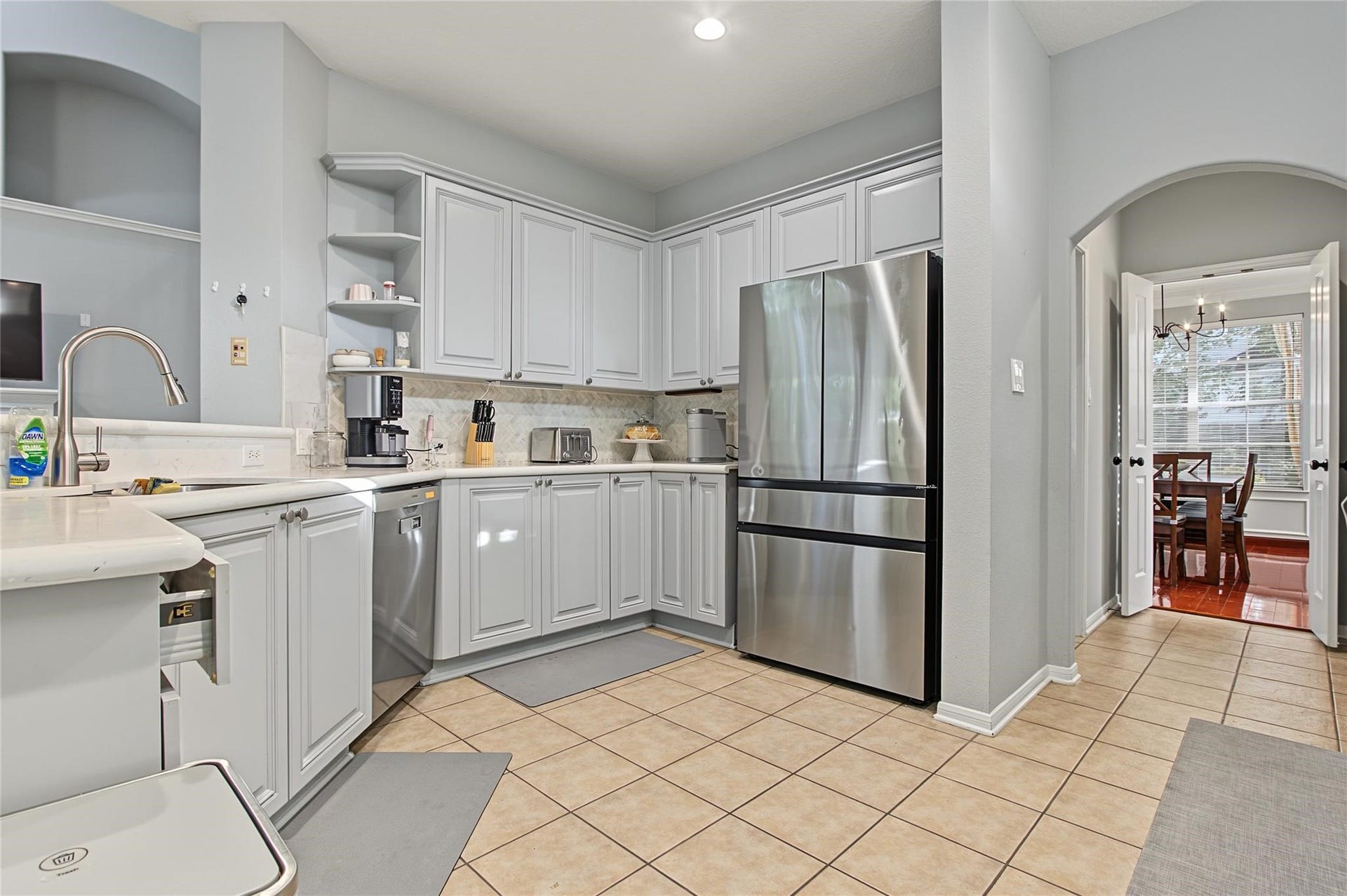 19 E Sundance Circle, The Woodlands, TX 77382 19 E Sundance Circle, The Woodlands, TX 77382