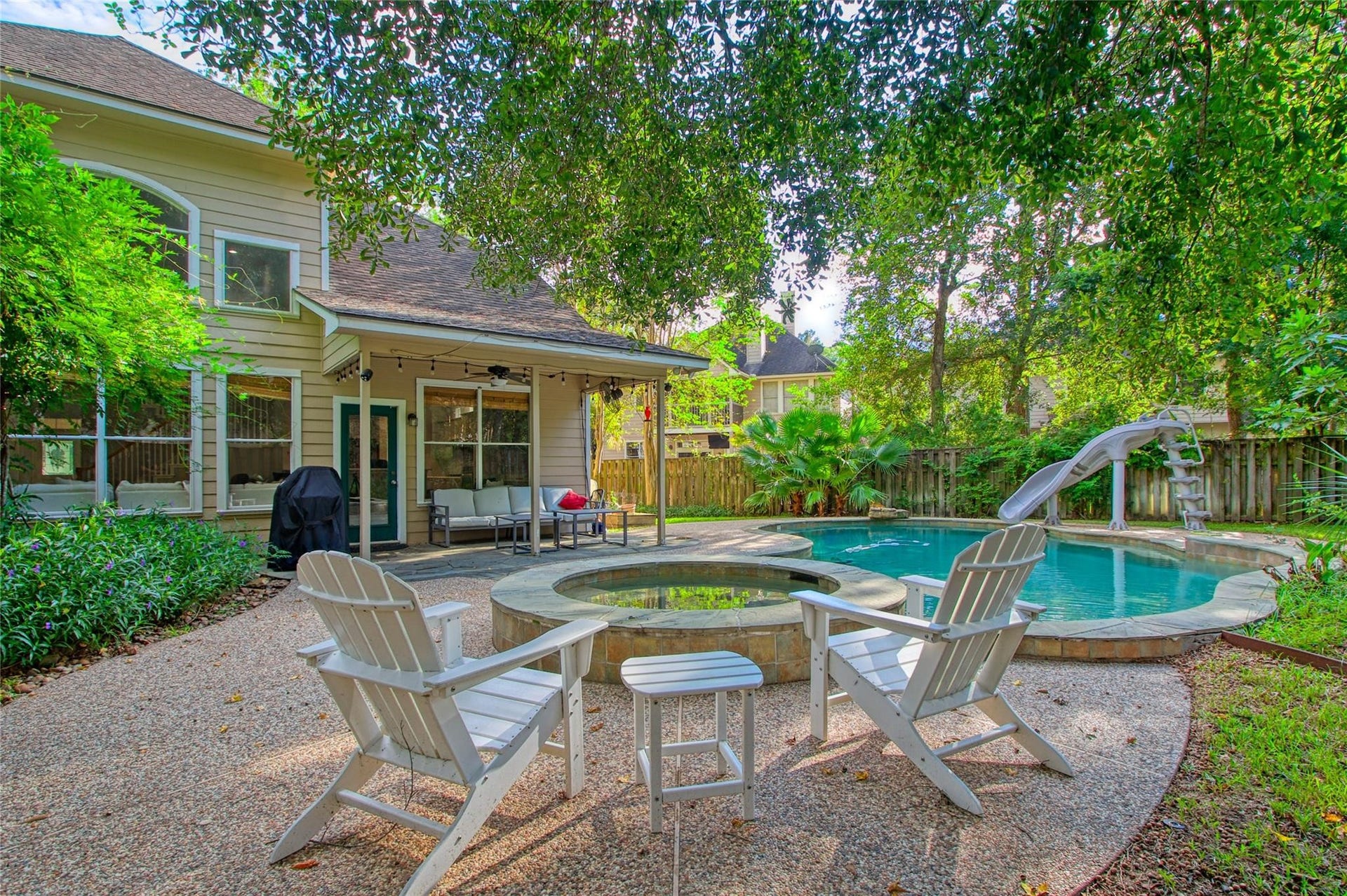 19 E Sundance Circle, The Woodlands, TX 77382 19 E Sundance Circle, The Woodlands, TX 77382