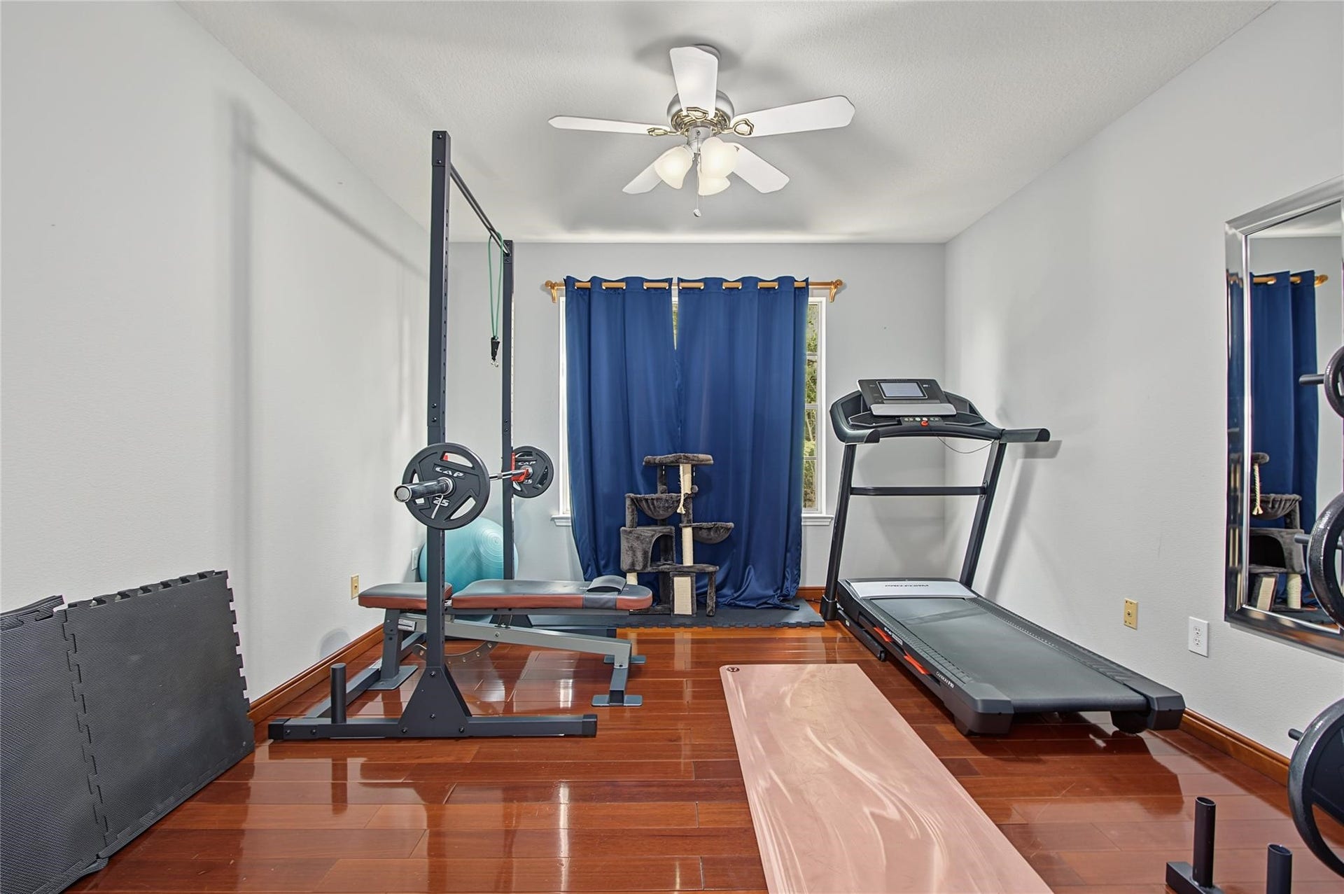 19 E Sundance Circle, The Woodlands, TX 77382 19 E Sundance Circle, The Woodlands, TX 77382