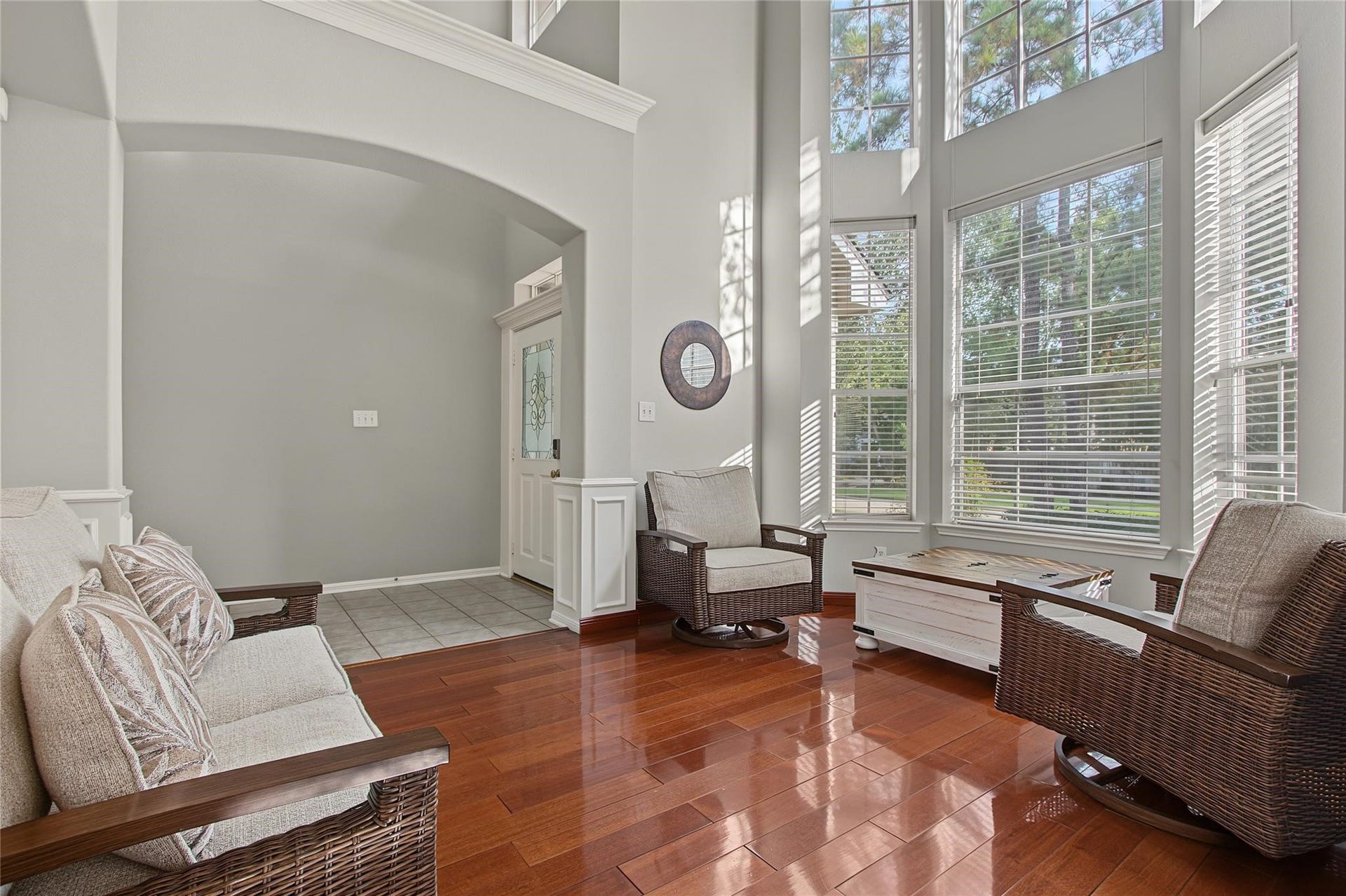 19 E Sundance Circle, The Woodlands, TX 77382 19 E Sundance Circle, The Woodlands, TX 77382