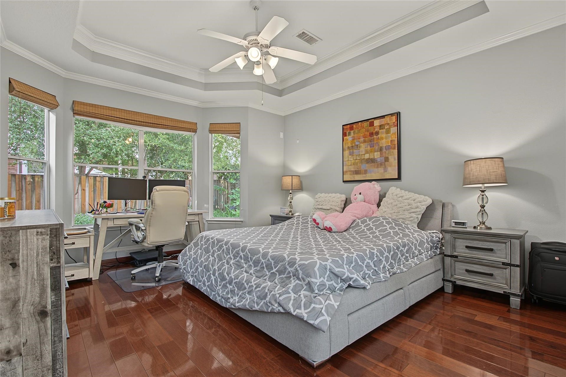 19 E Sundance Circle, The Woodlands, TX 77382 19 E Sundance Circle, The Woodlands, TX 77382