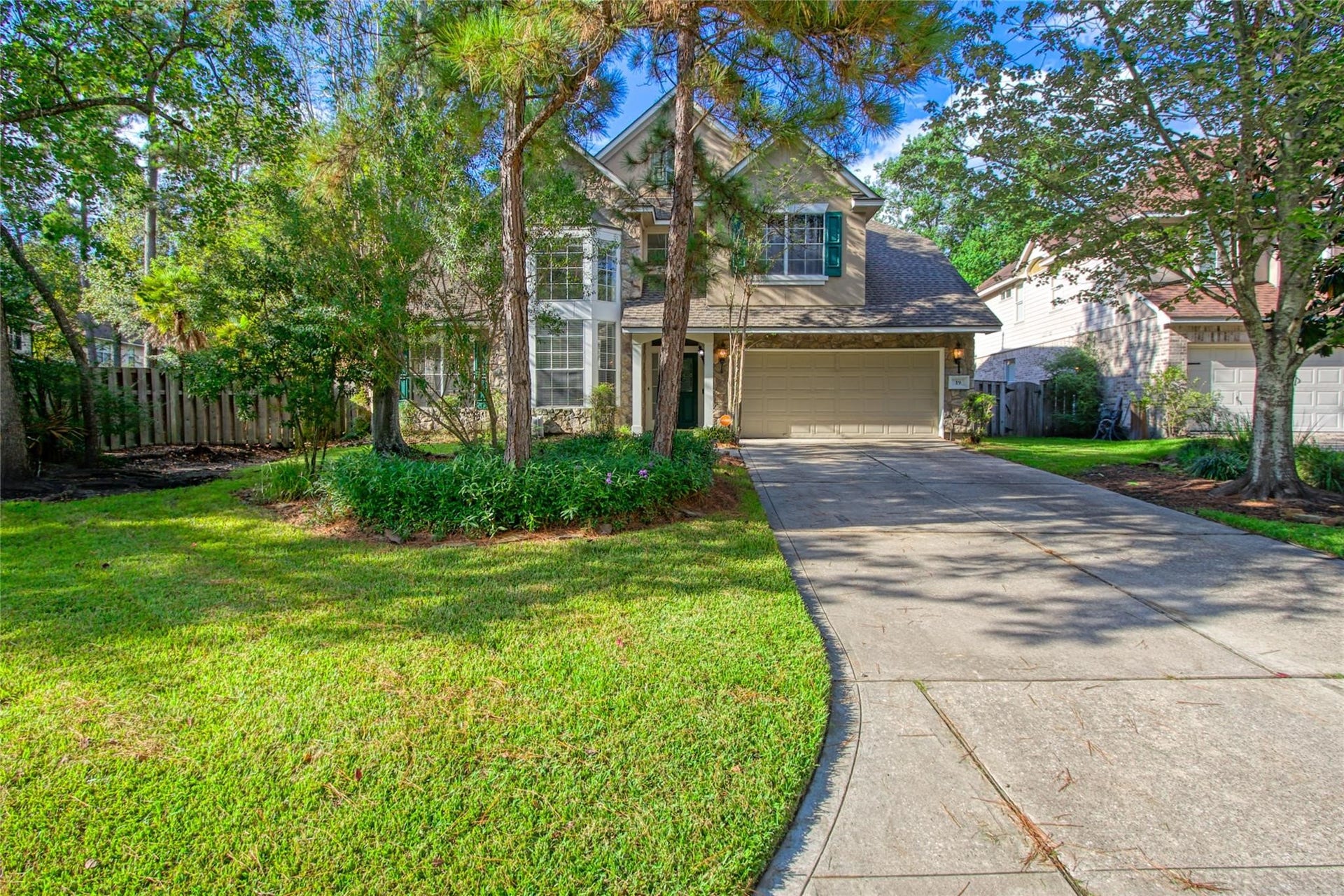 19 E Sundance Circle, The Woodlands, TX 77382 19 E Sundance Circle, The Woodlands, TX 77382