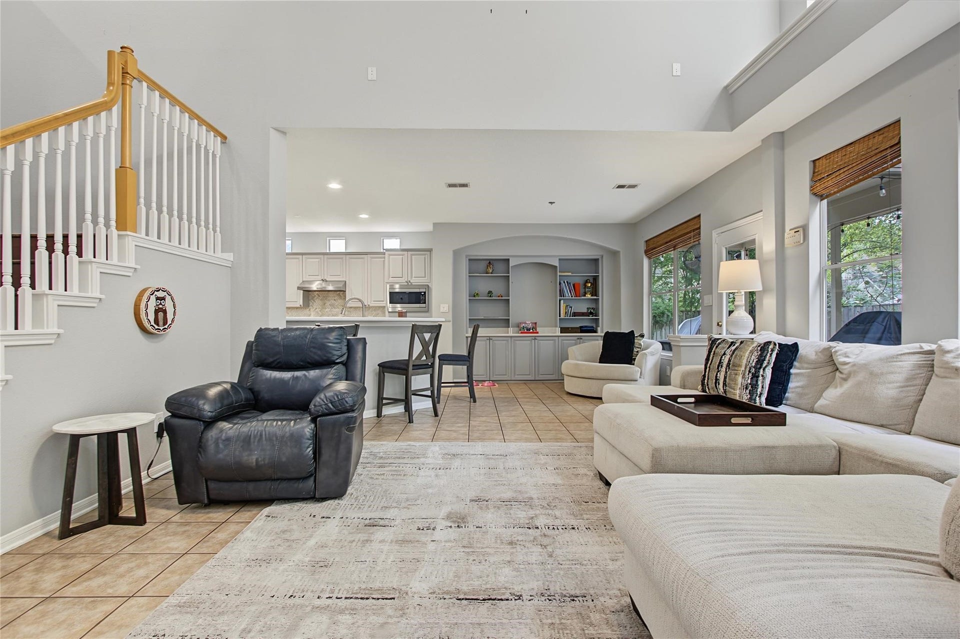 19 E Sundance Circle, The Woodlands, TX 77382 19 E Sundance Circle, The Woodlands, TX 77382