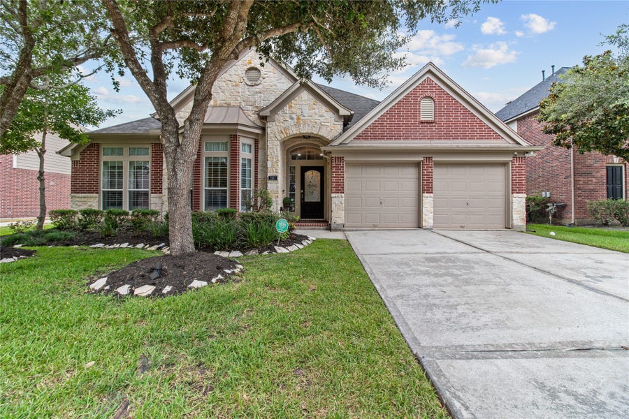 Property photo for 2611 Brightlake Way Lane, Pearland, TX