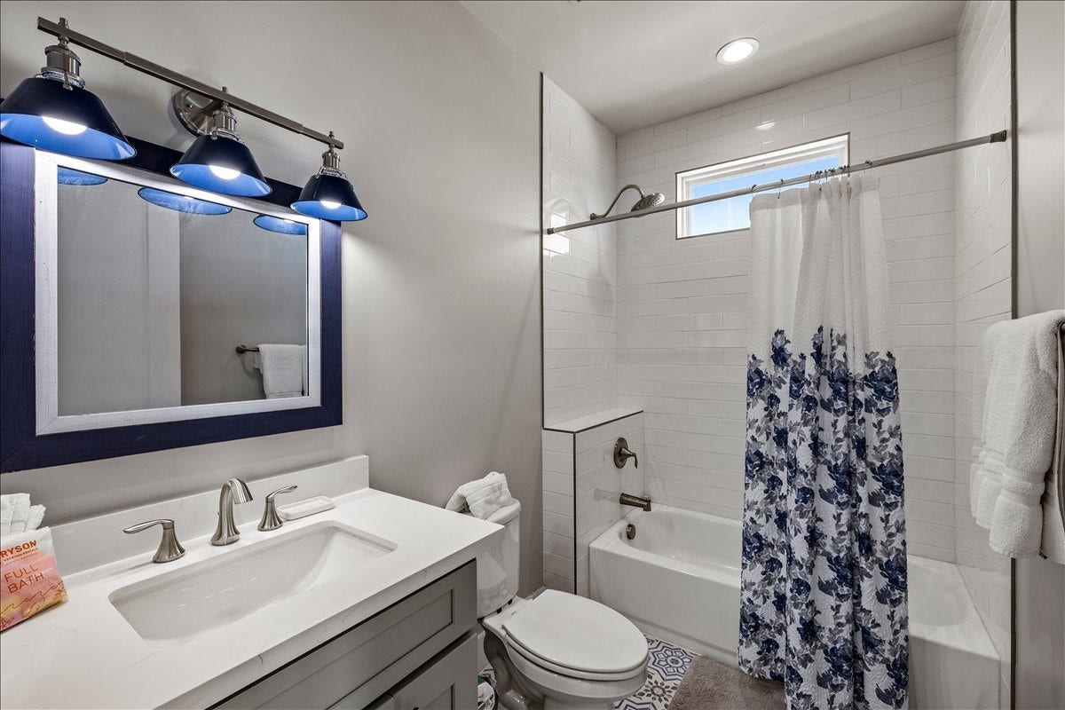14206 Treasure Court, Galveston, TX 77554 2nd Full bathroom