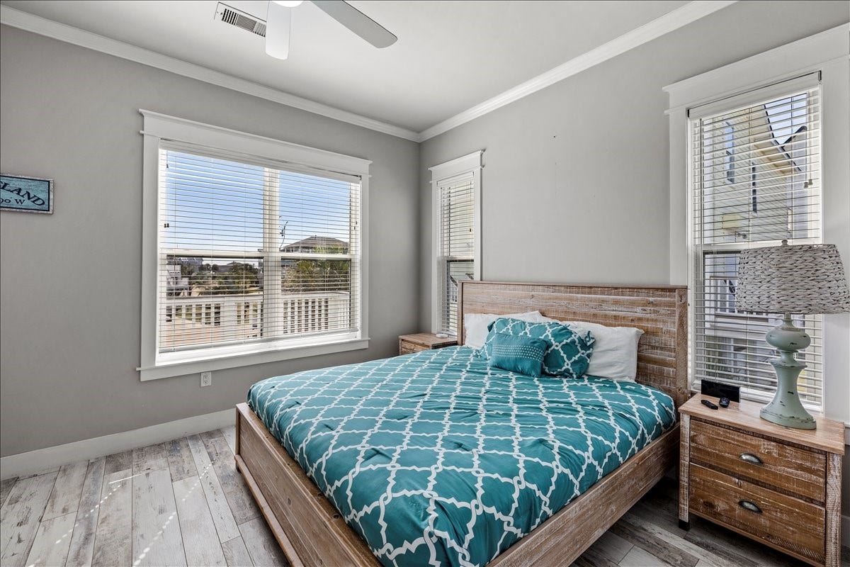14206 Treasure Court, Galveston, TX 77554 Primary Bedroom