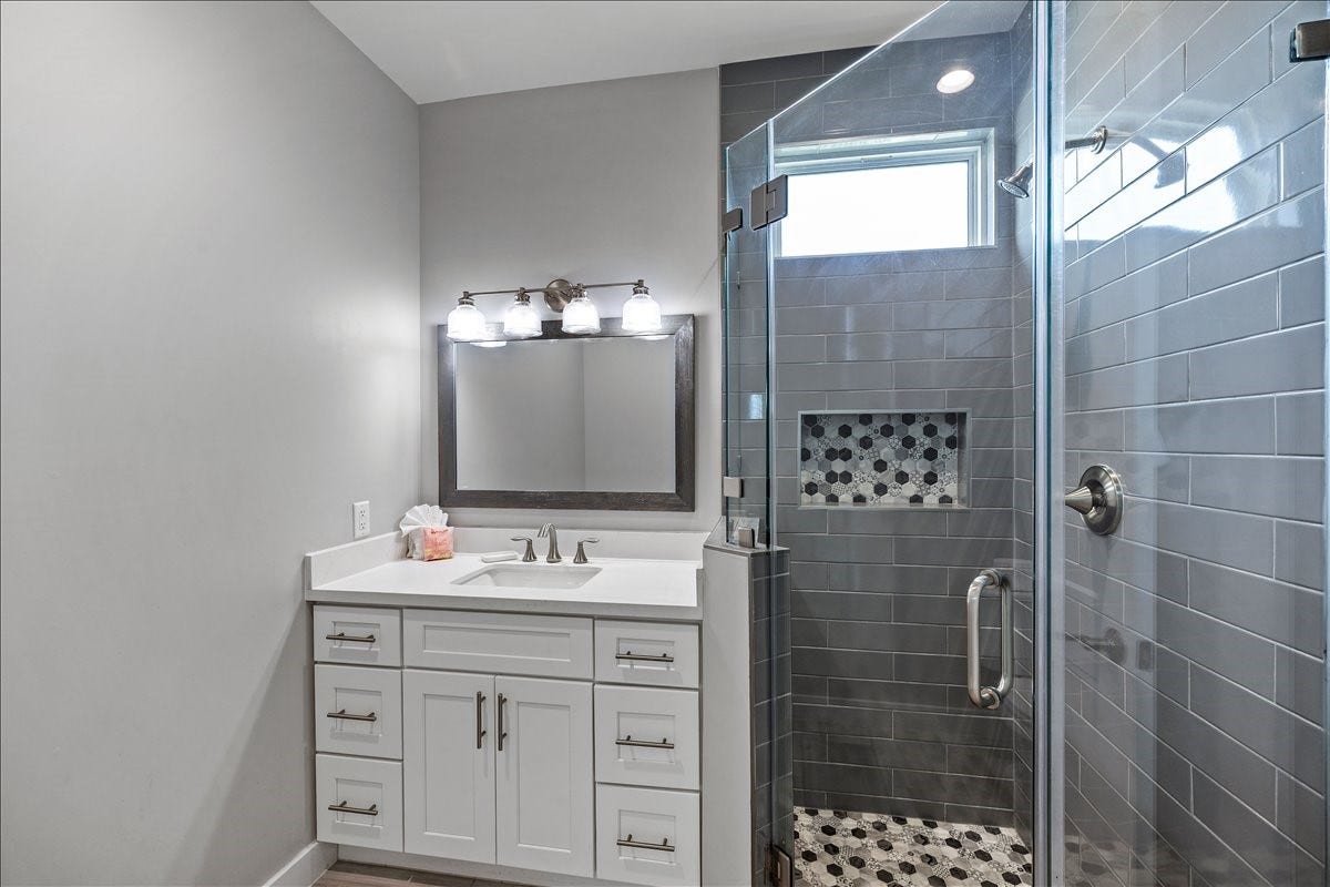 14206 Treasure Court, Galveston, TX 77554 4th Full Bathroom