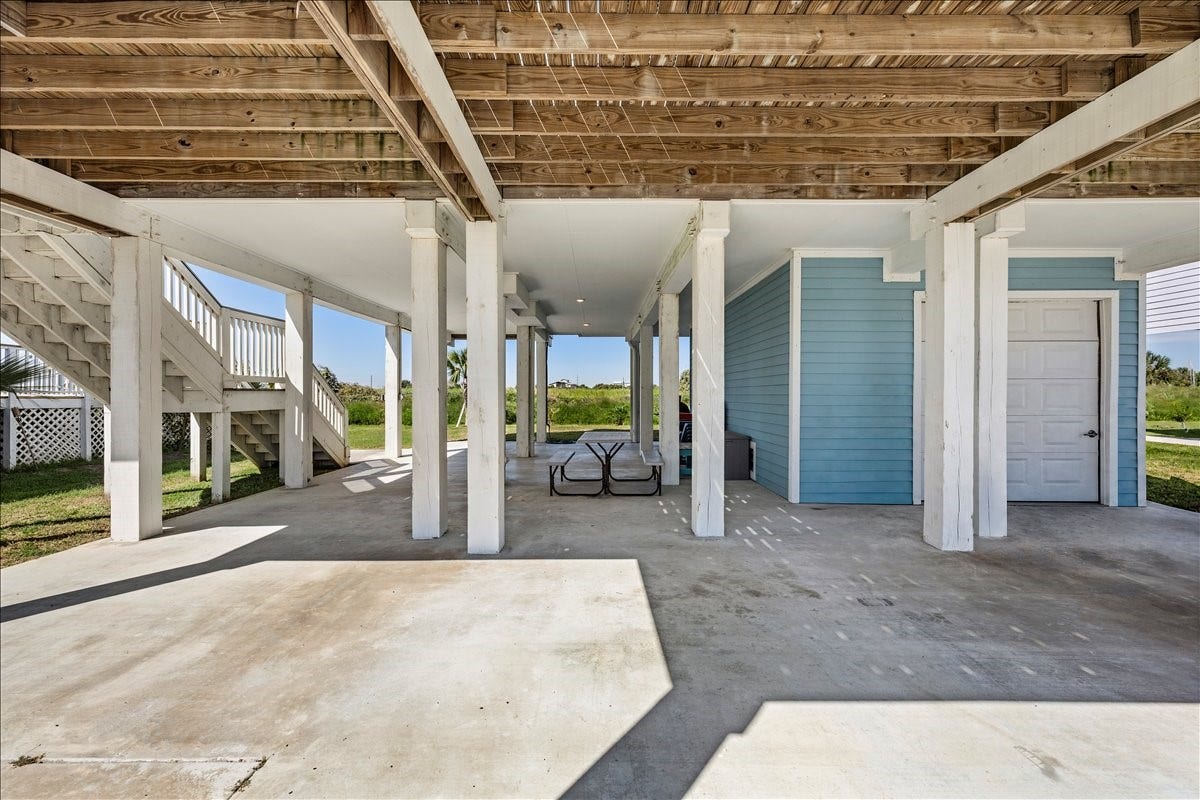 14206 Treasure Court, Galveston, TX 77554 Parking Space