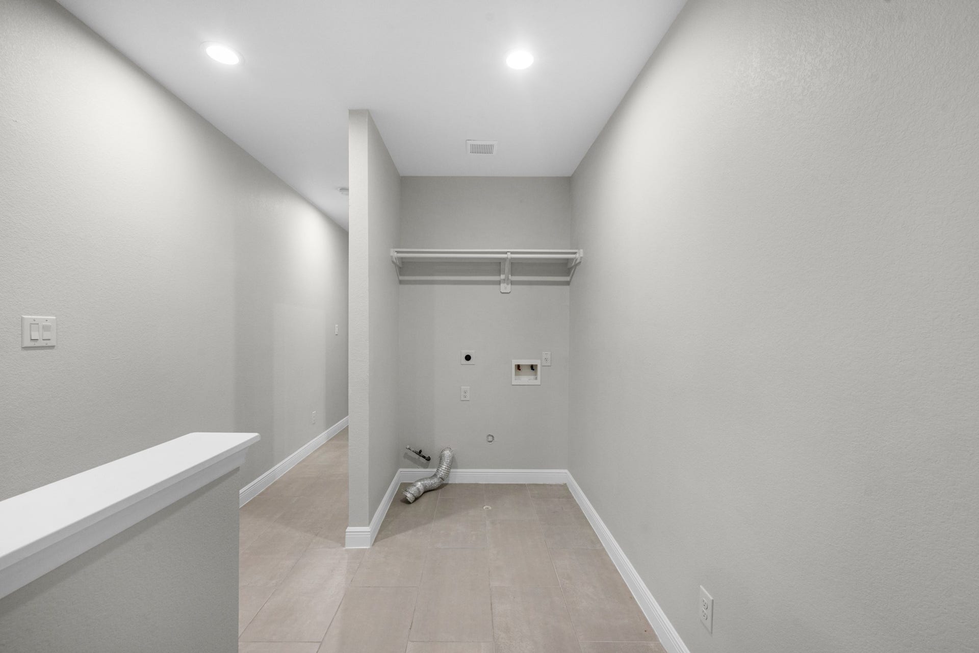 5020 Sayers Street, #A, Houston, TX 77026 washer dryer on second floor