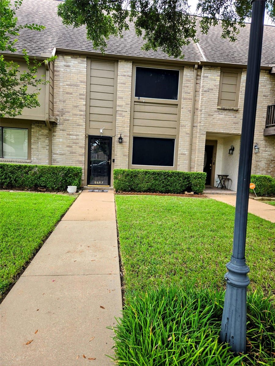 Property photo for 6687 Kentwick Drive, #2/9, Houston, TX