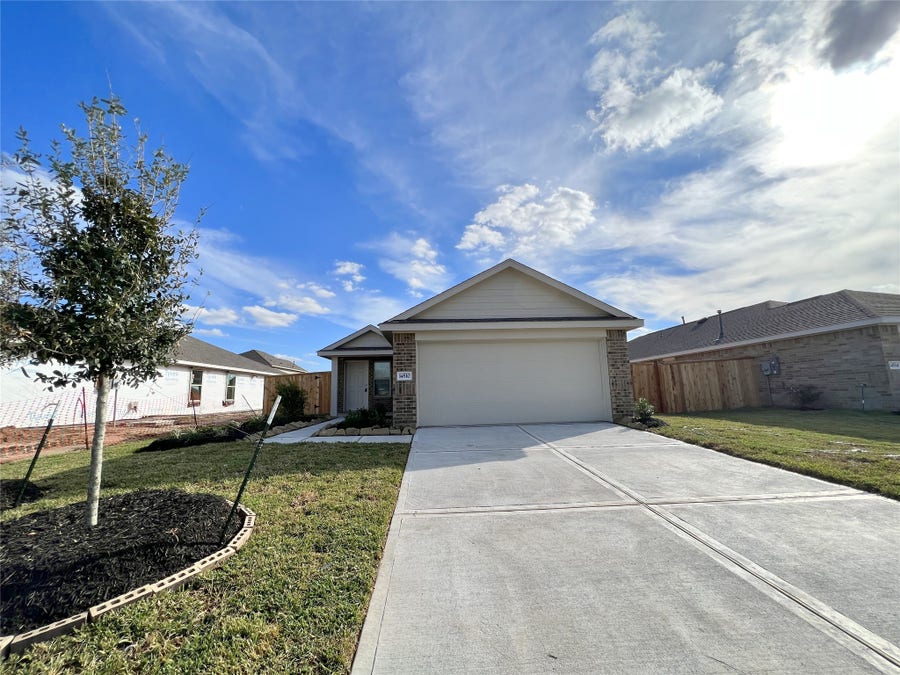 Property photo for 14510 Woodcott Warren Way, Rosharon, TX