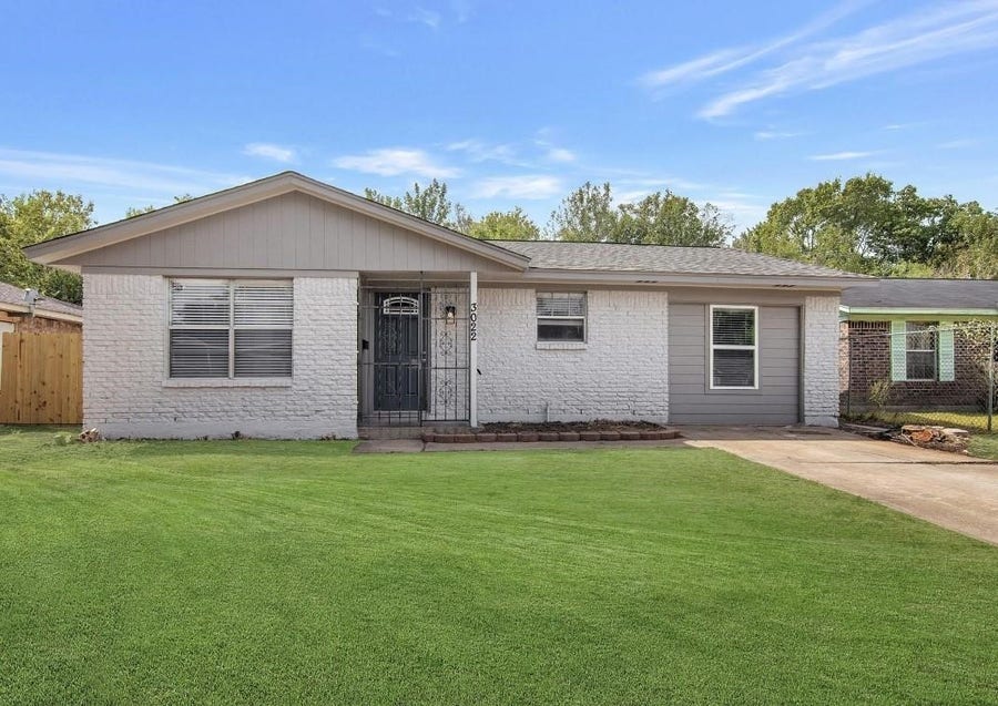 Property photo for 3022 Poe Road, Houston, TX