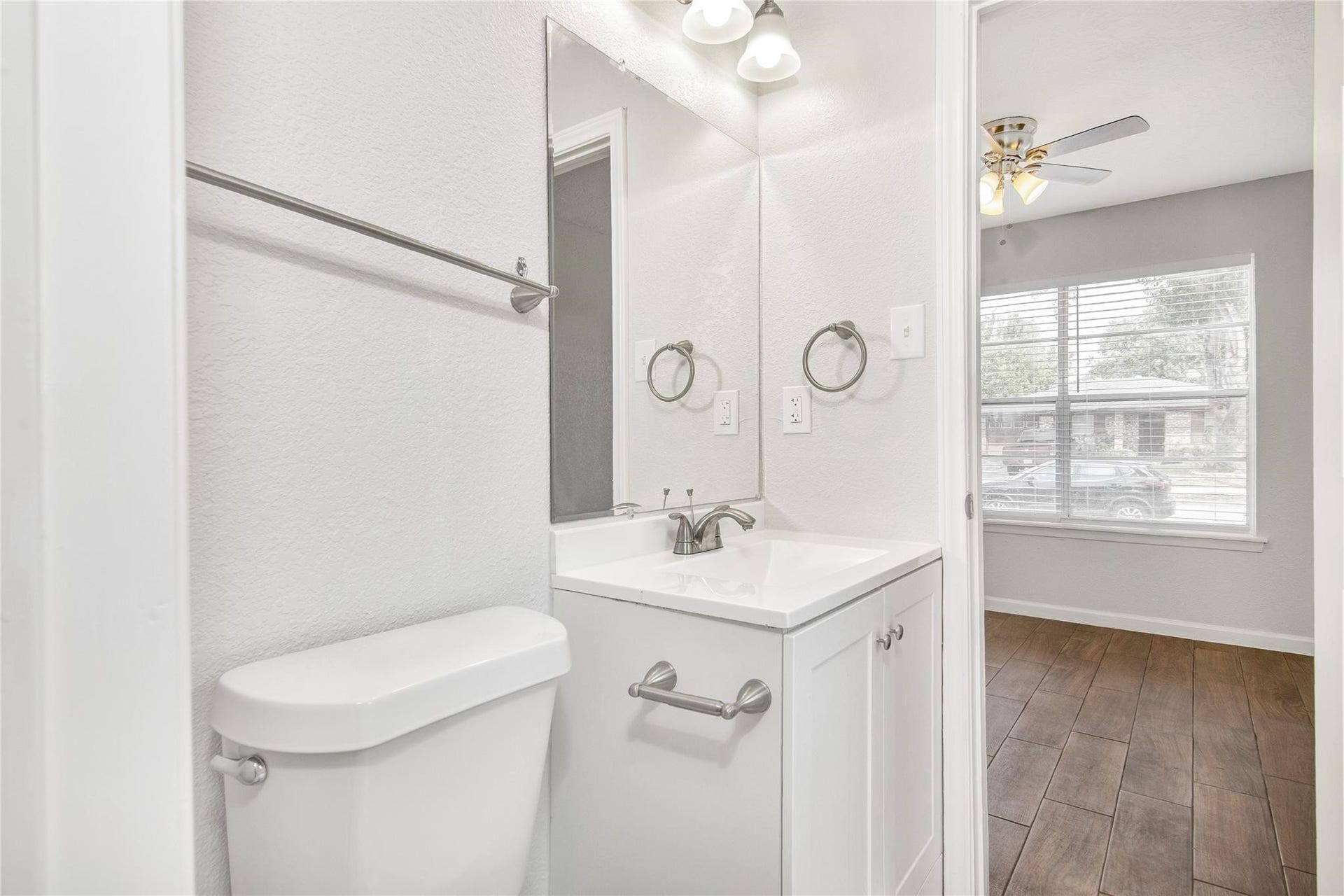 3022 Poe Road, Houston, TX 77051