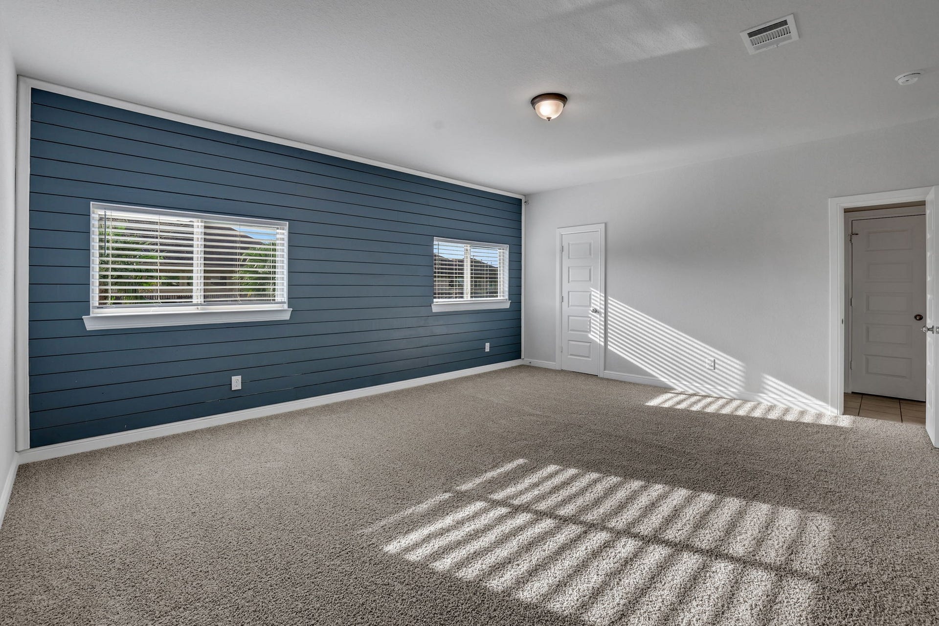 Secondary bedroom 1