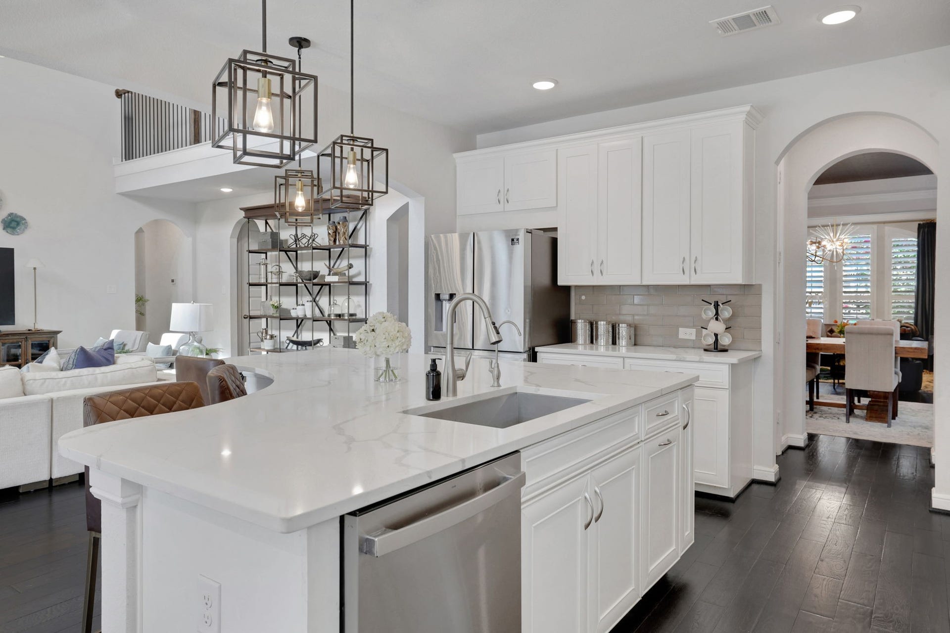 Kitchen with quartz counter tops