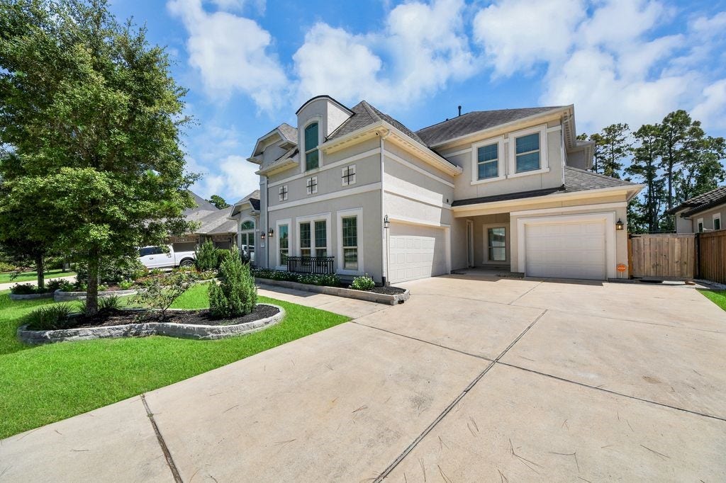 4035 Ashland Woods Drive, Spring, TX 77386 Plenty of parking with this extra-large driveway, leading to your 3-car garage. (One is separate by itself)