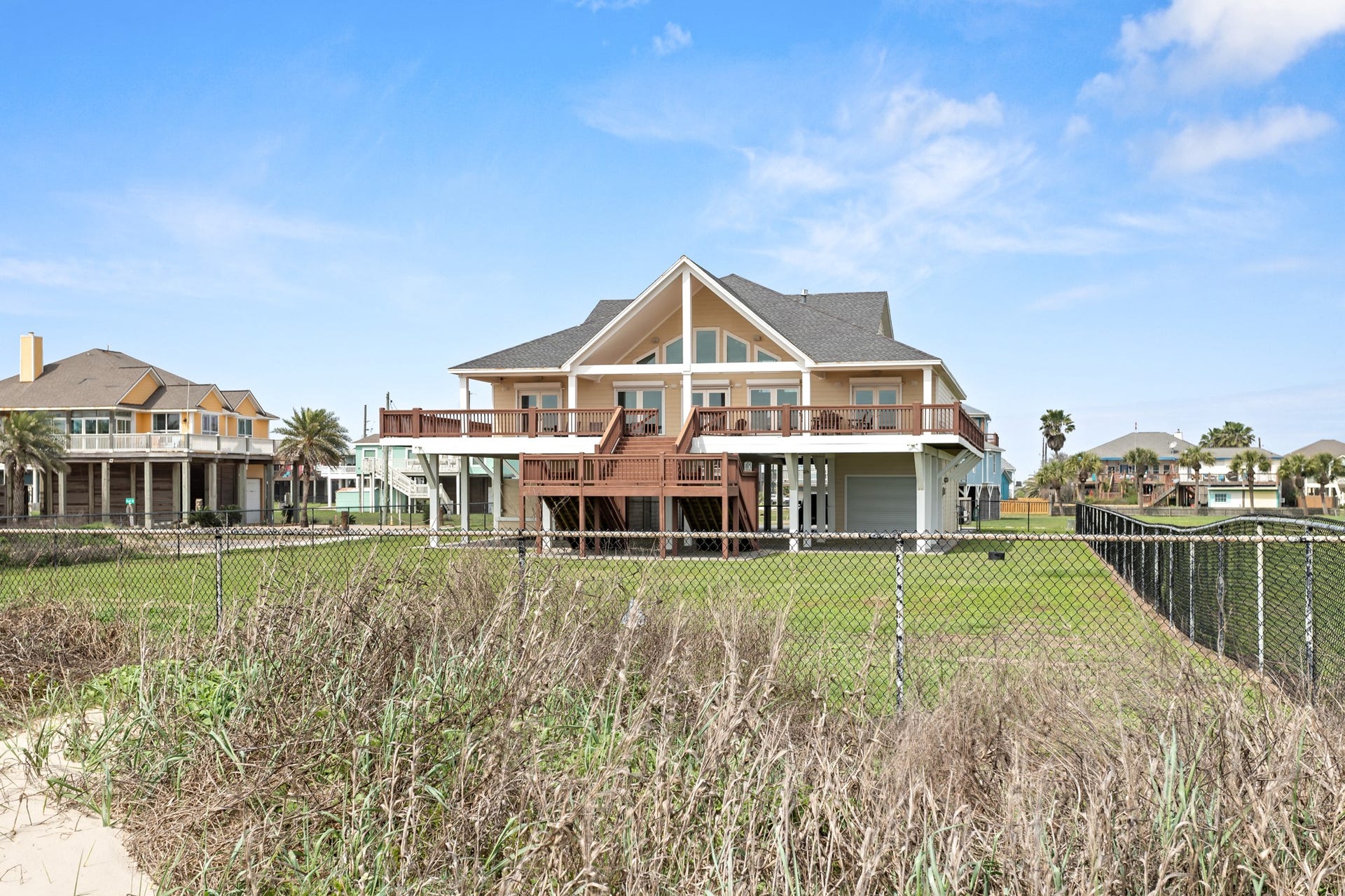 2130 Gulf, Crystal Beach, TX 77650 2130 Gulf, Crystal Beach, TX 77650
