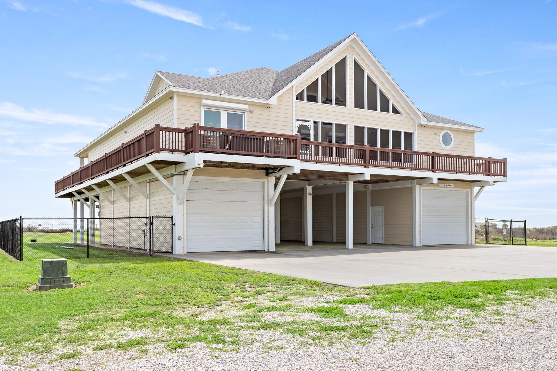 2130 Gulf, Crystal Beach, TX 77650 2130 Gulf, Crystal Beach, TX 77650