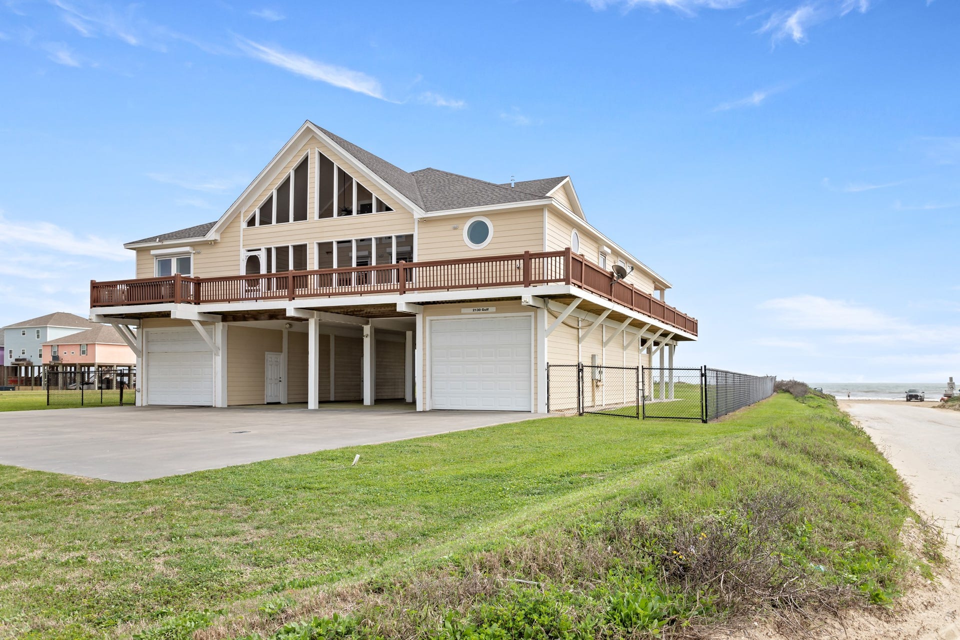 2130 Gulf, Crystal Beach, TX 77650 2130 Gulf, Crystal Beach, TX 77650