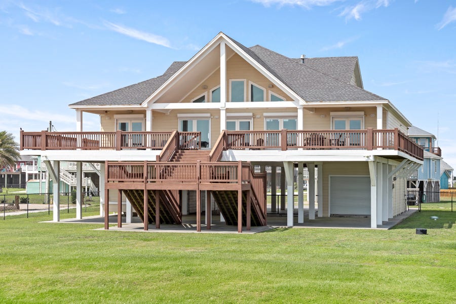 Property photo for 2130 Gulf, Crystal Beach, TX