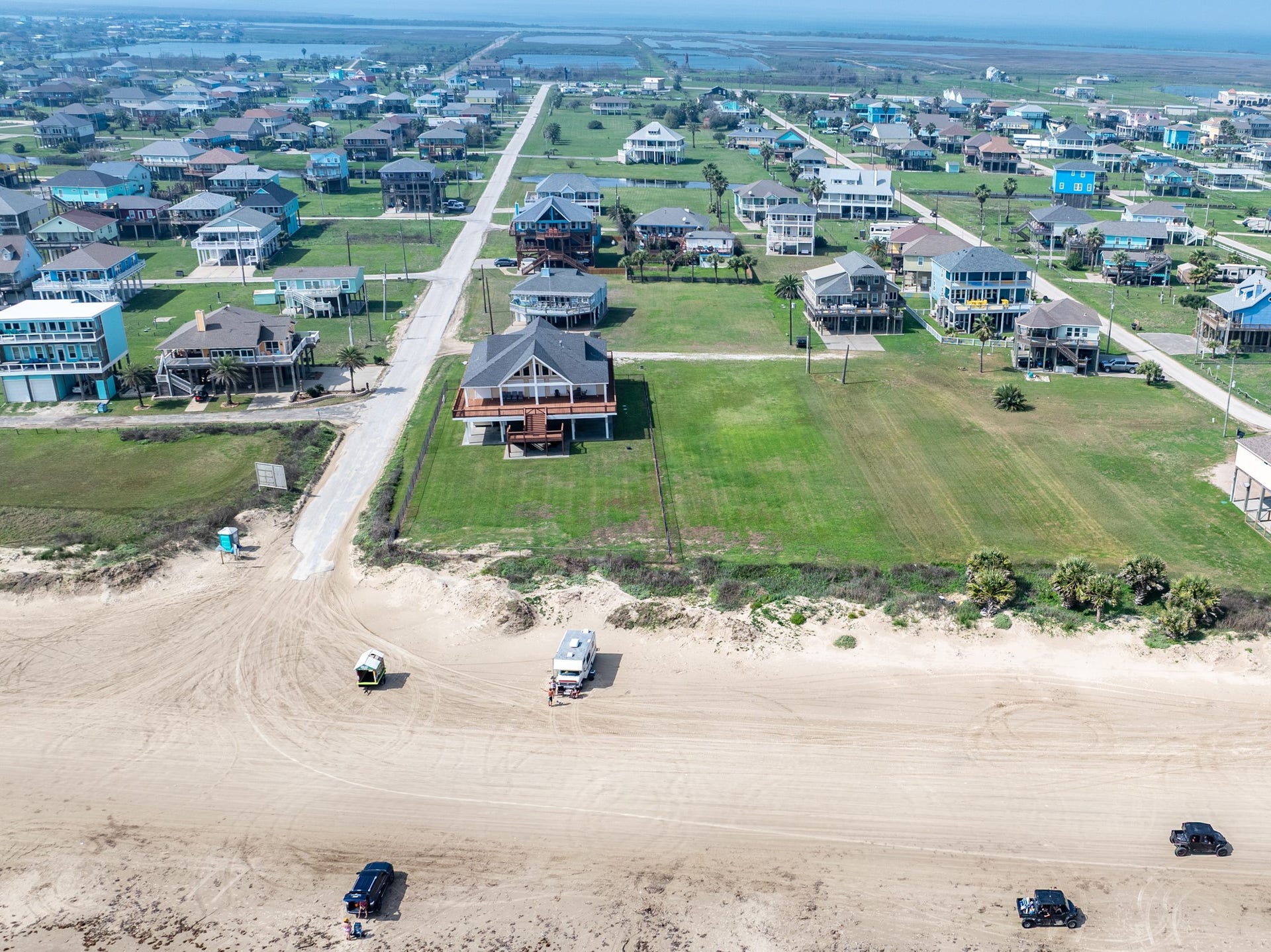 2130 Gulf, Crystal Beach, TX 77650 2130 Gulf, Crystal Beach, TX 77650