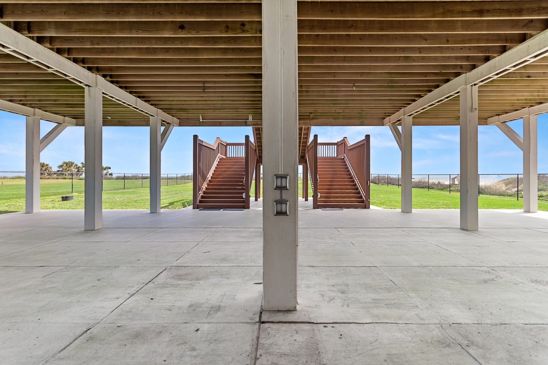 2130 Gulf, Crystal Beach, TX 77650 2130 Gulf, Crystal Beach, TX 77650