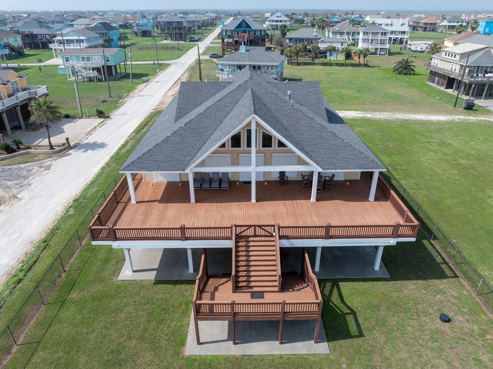 2130 Gulf, Crystal Beach, TX 77650 2130 Gulf, Crystal Beach, TX 77650